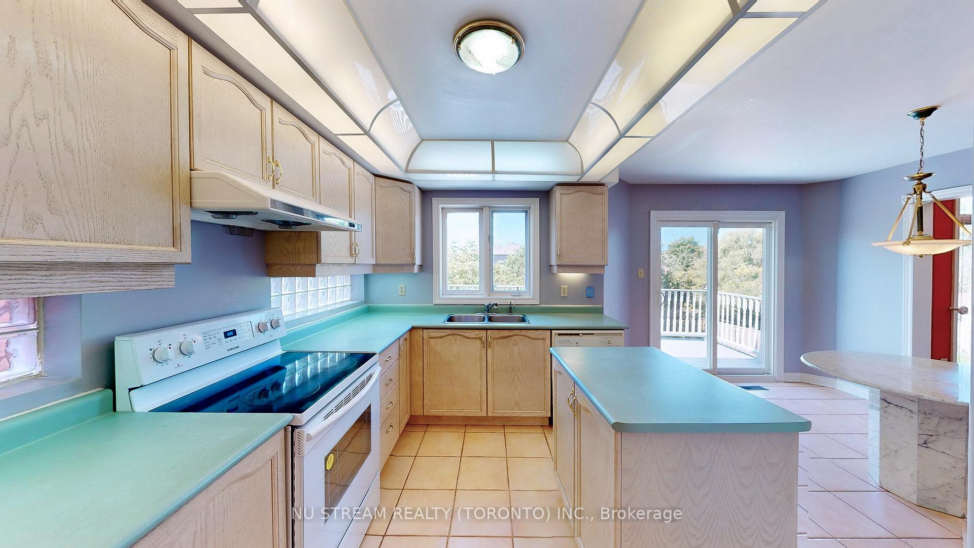 Photo 11 of 1337 Daniel Creek Road, Mississauga, East Credit — HOMEH