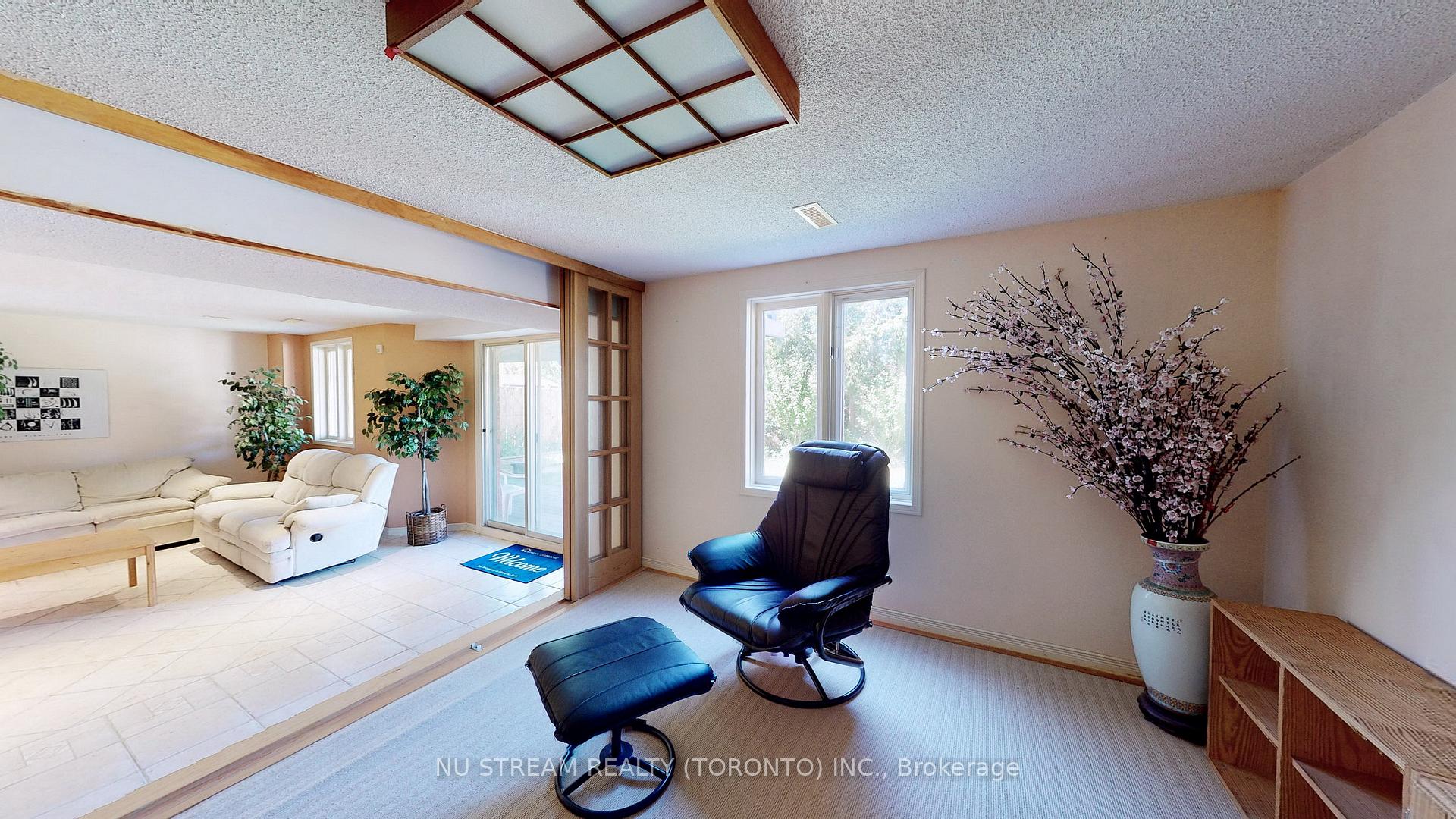 Photo 33 of 1337 Daniel Creek Road, Mississauga, East Credit — HOMEH