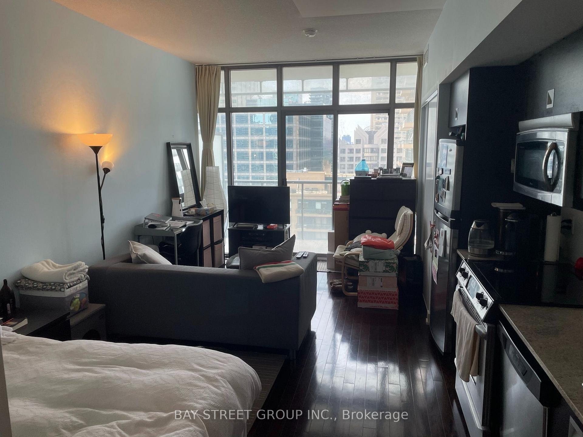 Photo 3 of Unit 1910, 33 Charles Street E, Toronto, Church-Yonge Corridor — HOMEH