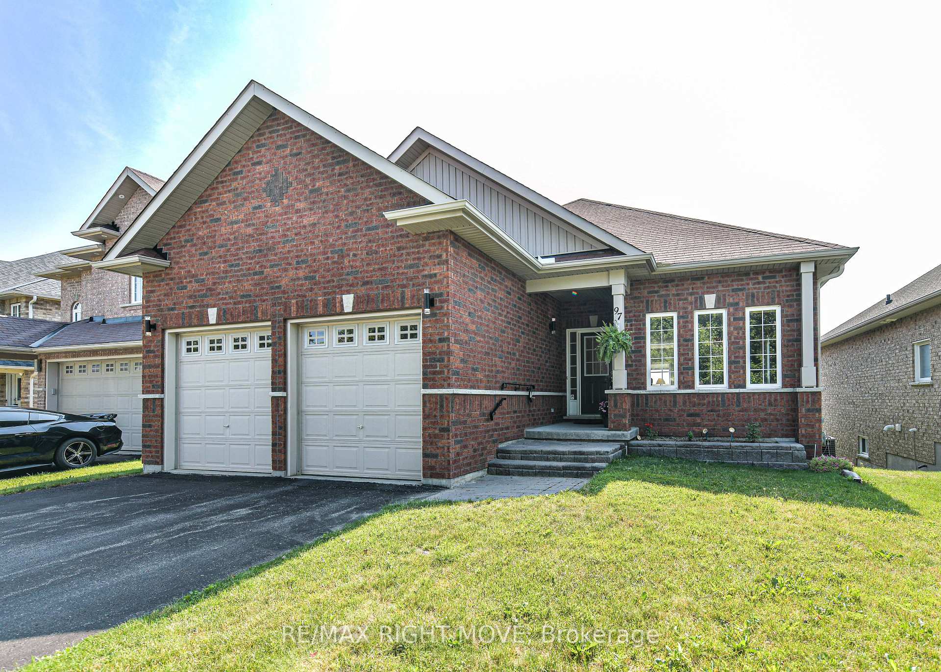 Photo 1 of 97 Atlantis Drive, Orillia — HOMEH