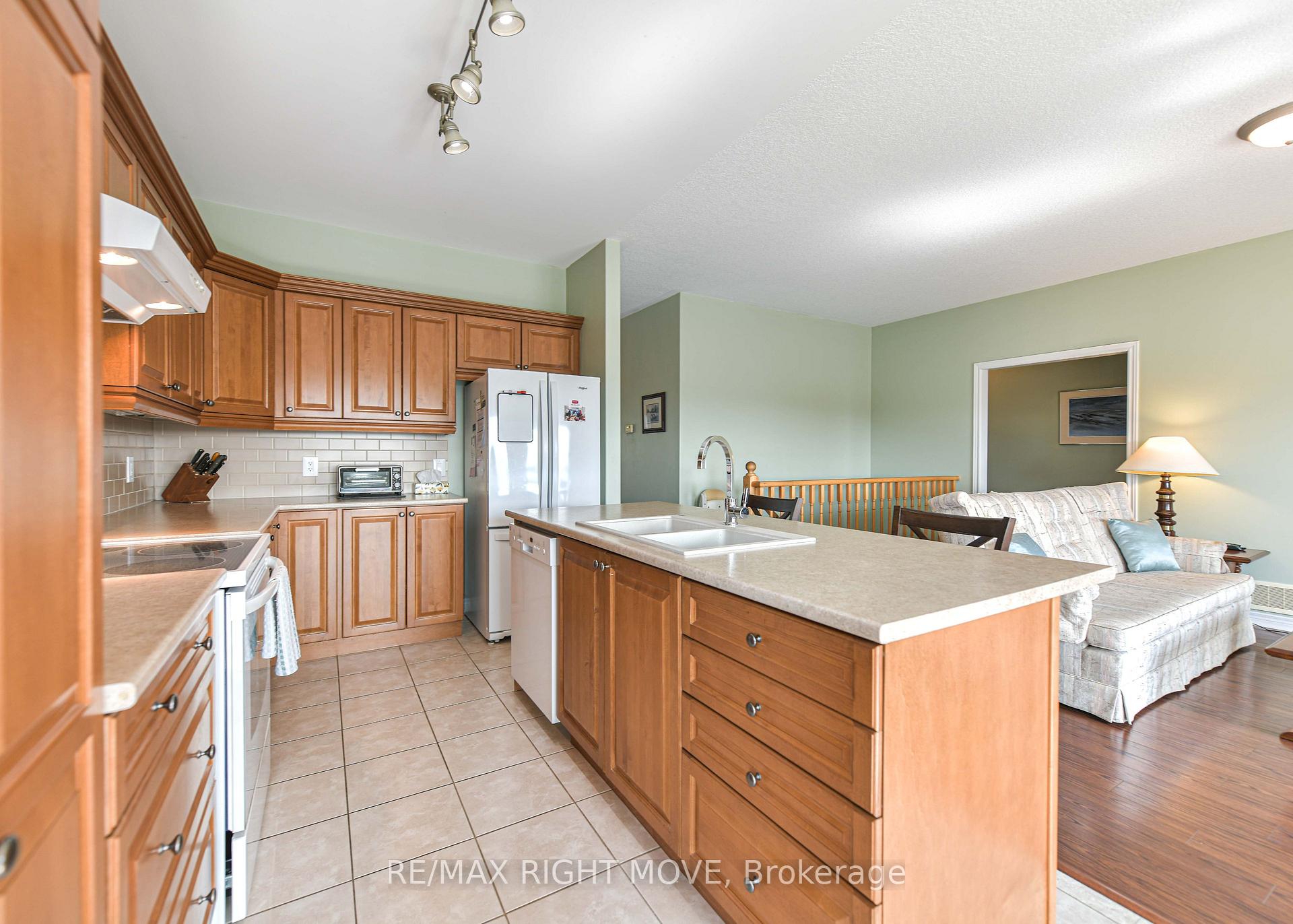 Photo 15 of 97 Atlantis Drive, Orillia — HOMEH