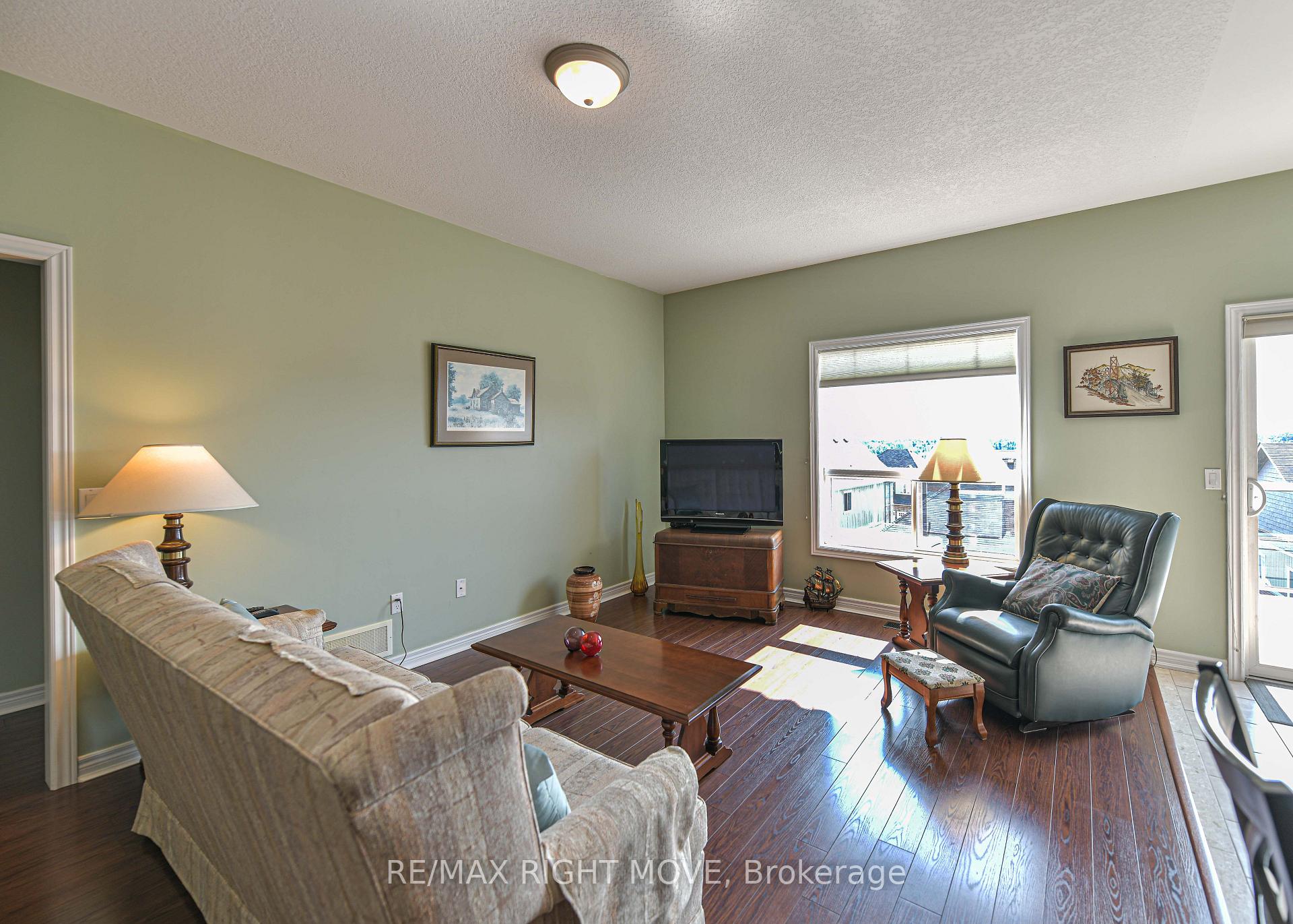 Photo 18 of 97 Atlantis Drive, Orillia — HOMEH