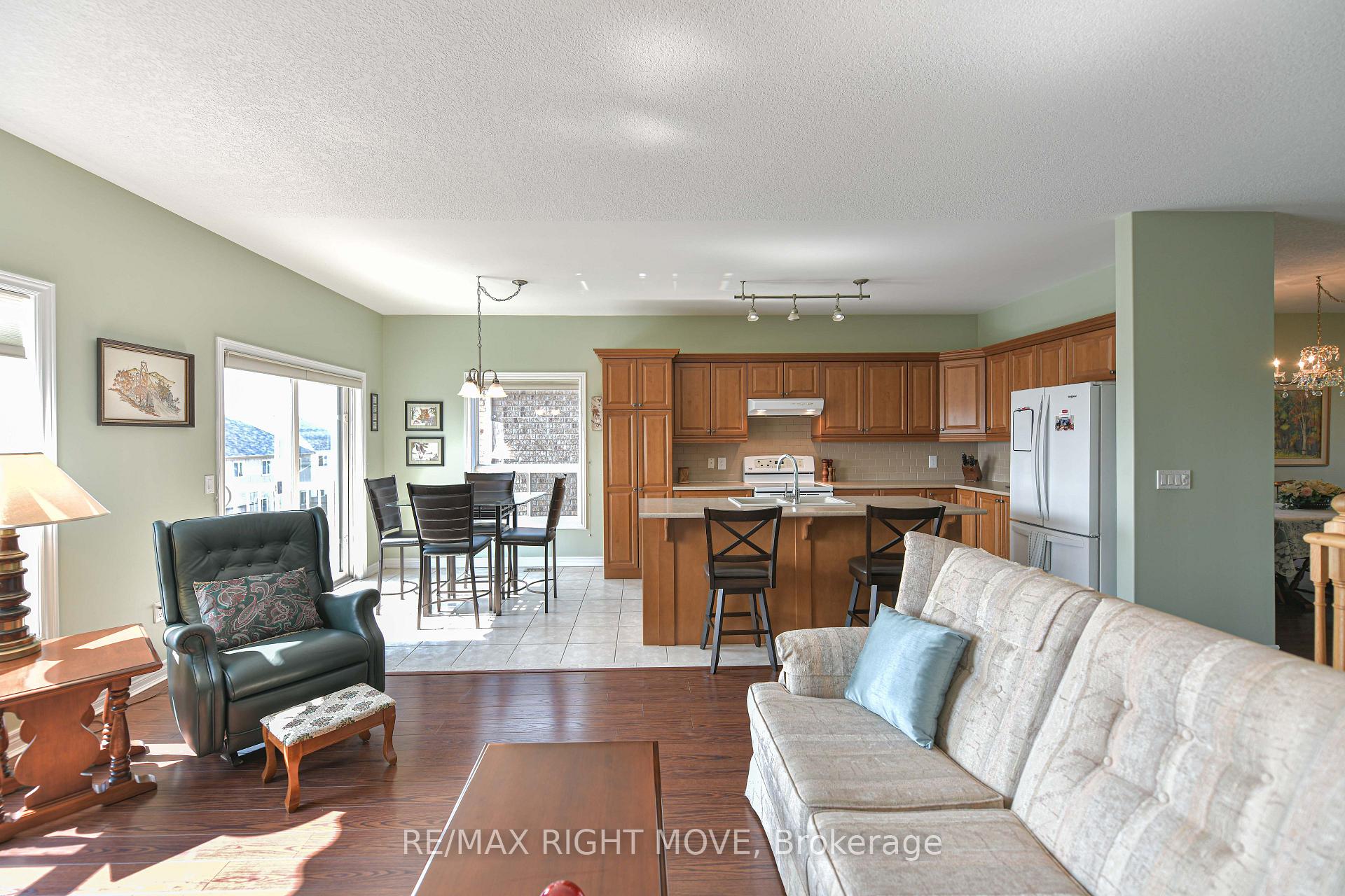 Photo 20 of 97 Atlantis Drive, Orillia — HOMEH