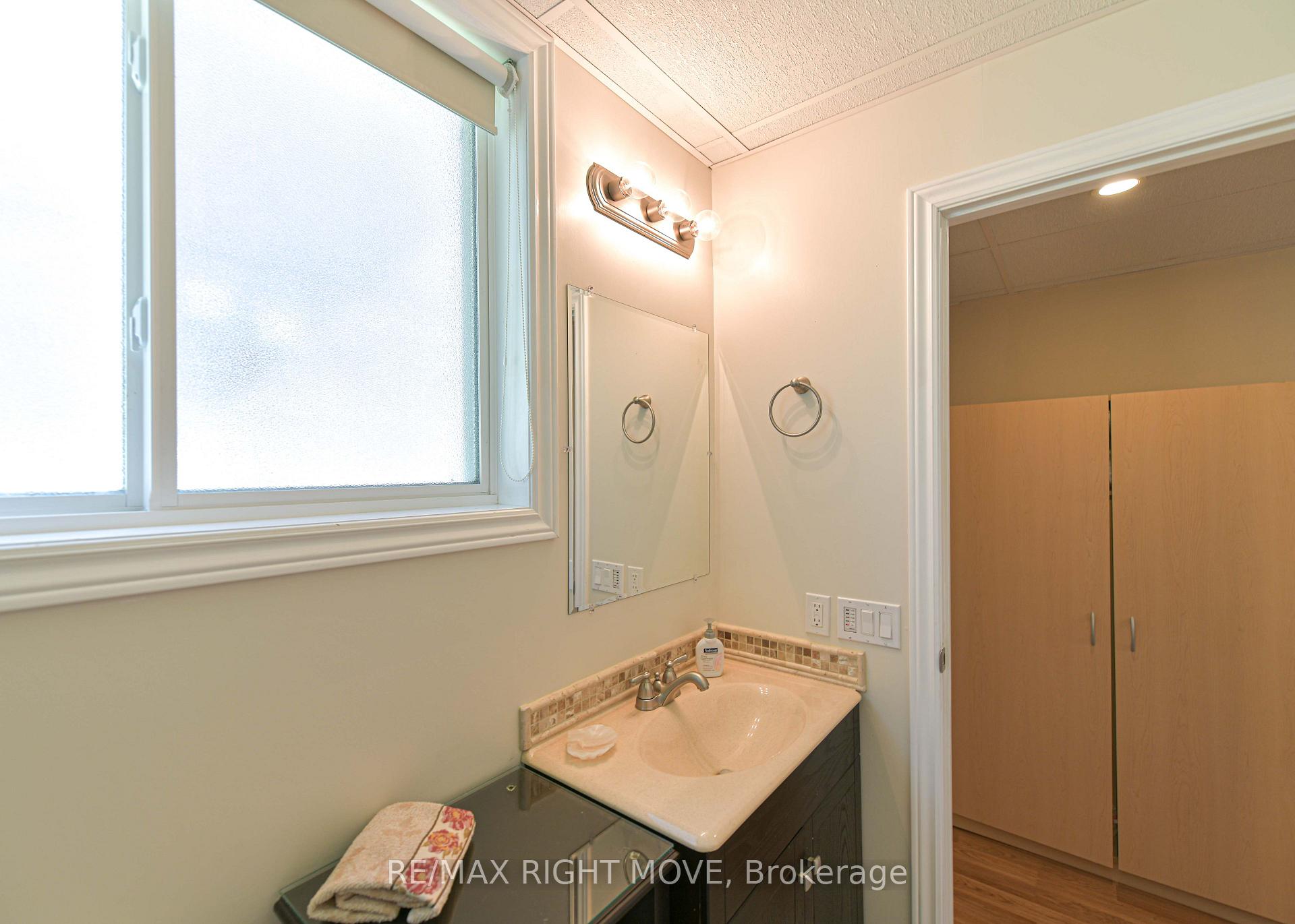 Photo 43 of 97 Atlantis Drive, Orillia — HOMEH