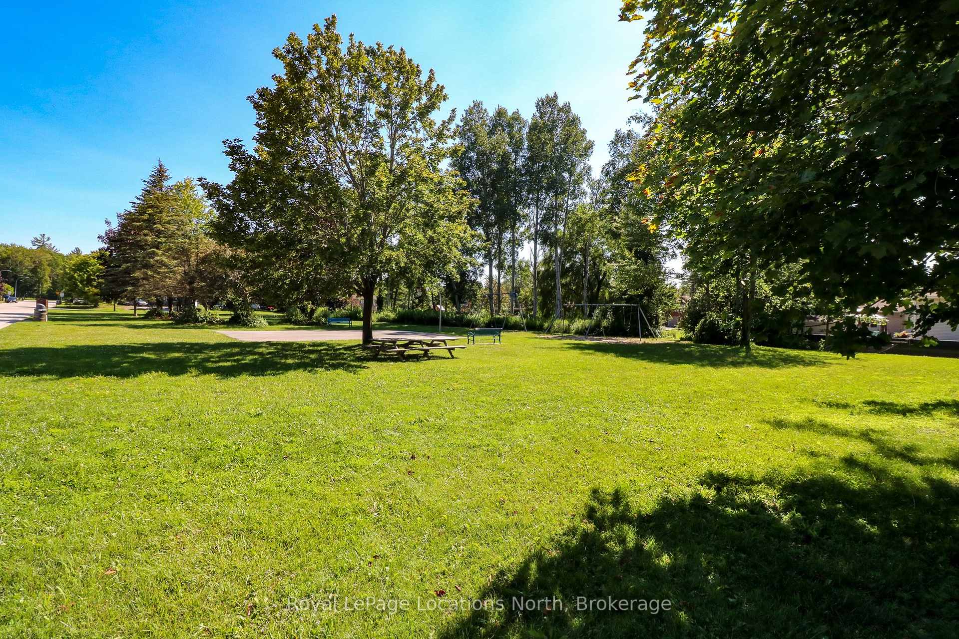Photo 46 of 63 Glen Eton Road, Wasaga Beach — HOMEH