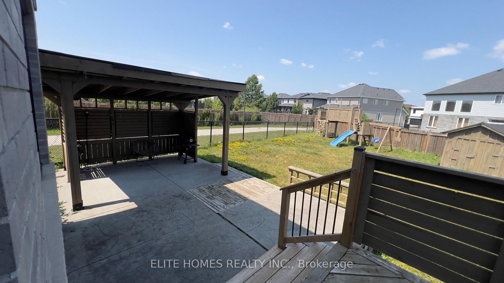 Photo 19 of 1942 Foxridge Crescent, London, North S — HOMEH