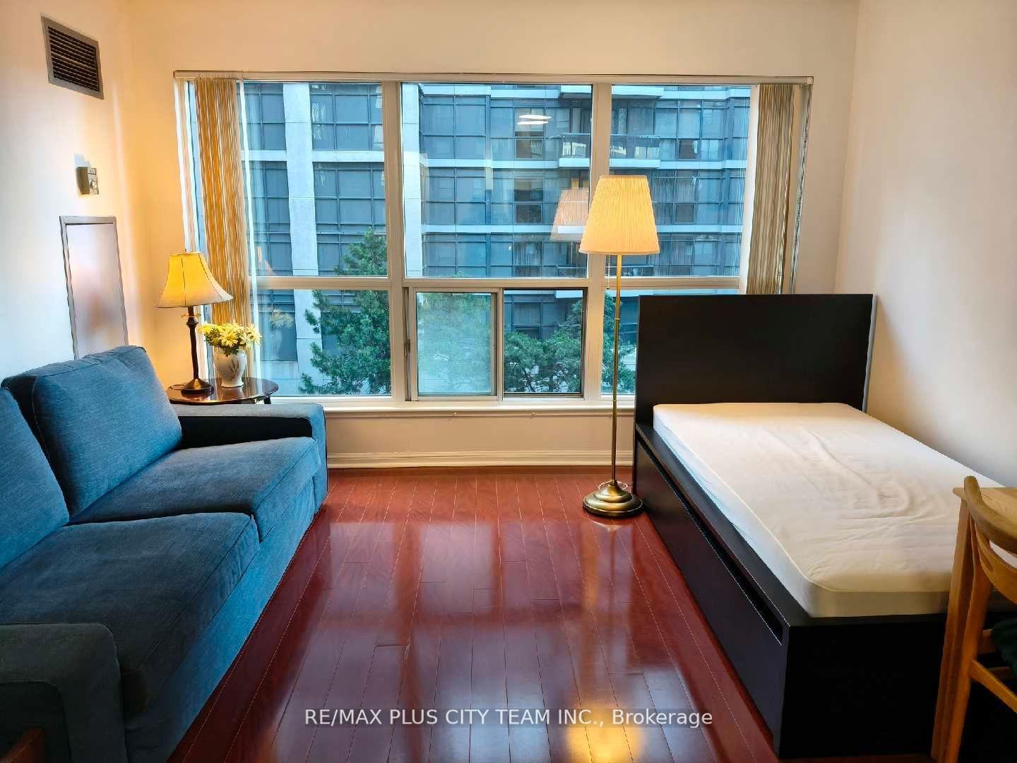 Photo 3 of Unit 401, 7 Carlton Street, Toronto, Church-Yonge Corridor — HOMEH
