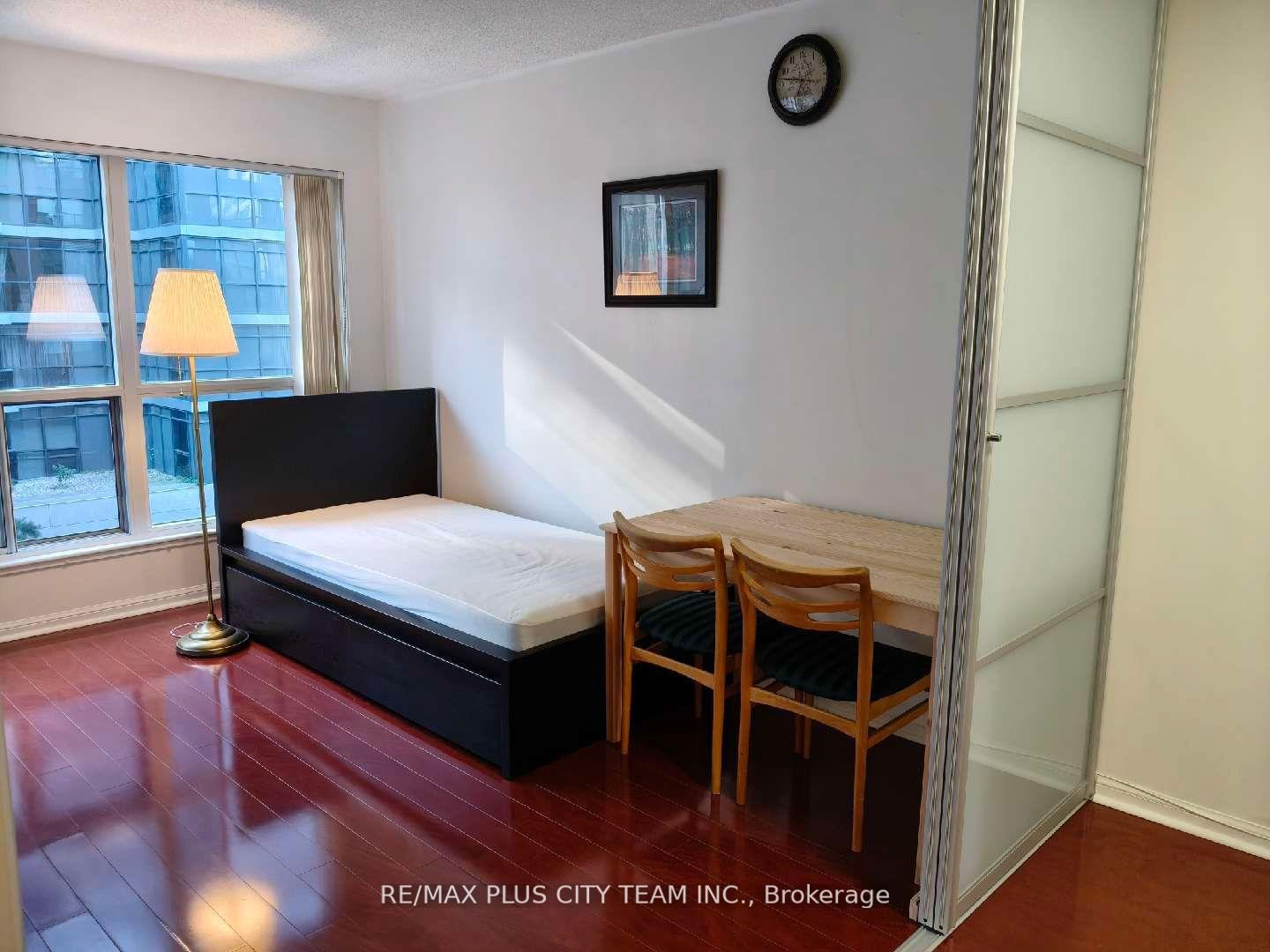 Photo 4 of Unit 401, 7 Carlton Street, Toronto, Church-Yonge Corridor — HOMEH