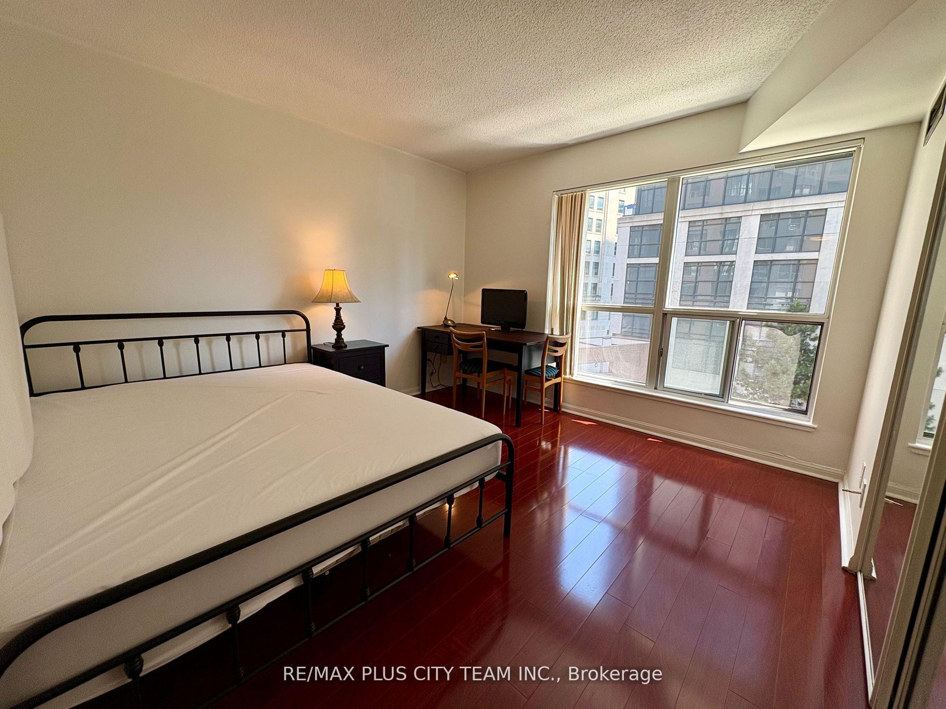 Photo 7 of Unit 401, 7 Carlton Street, Toronto, Church-Yonge Corridor — HOMEH