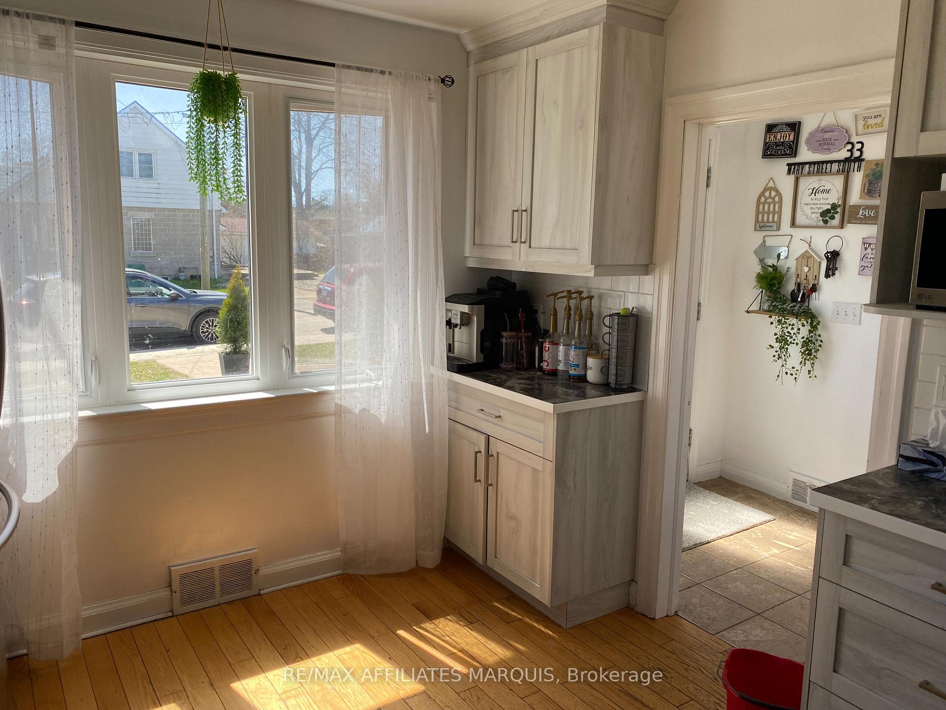 Photo 12 of 33 Mary Street, Smiths Falls, Smiths Falls — HOMEH