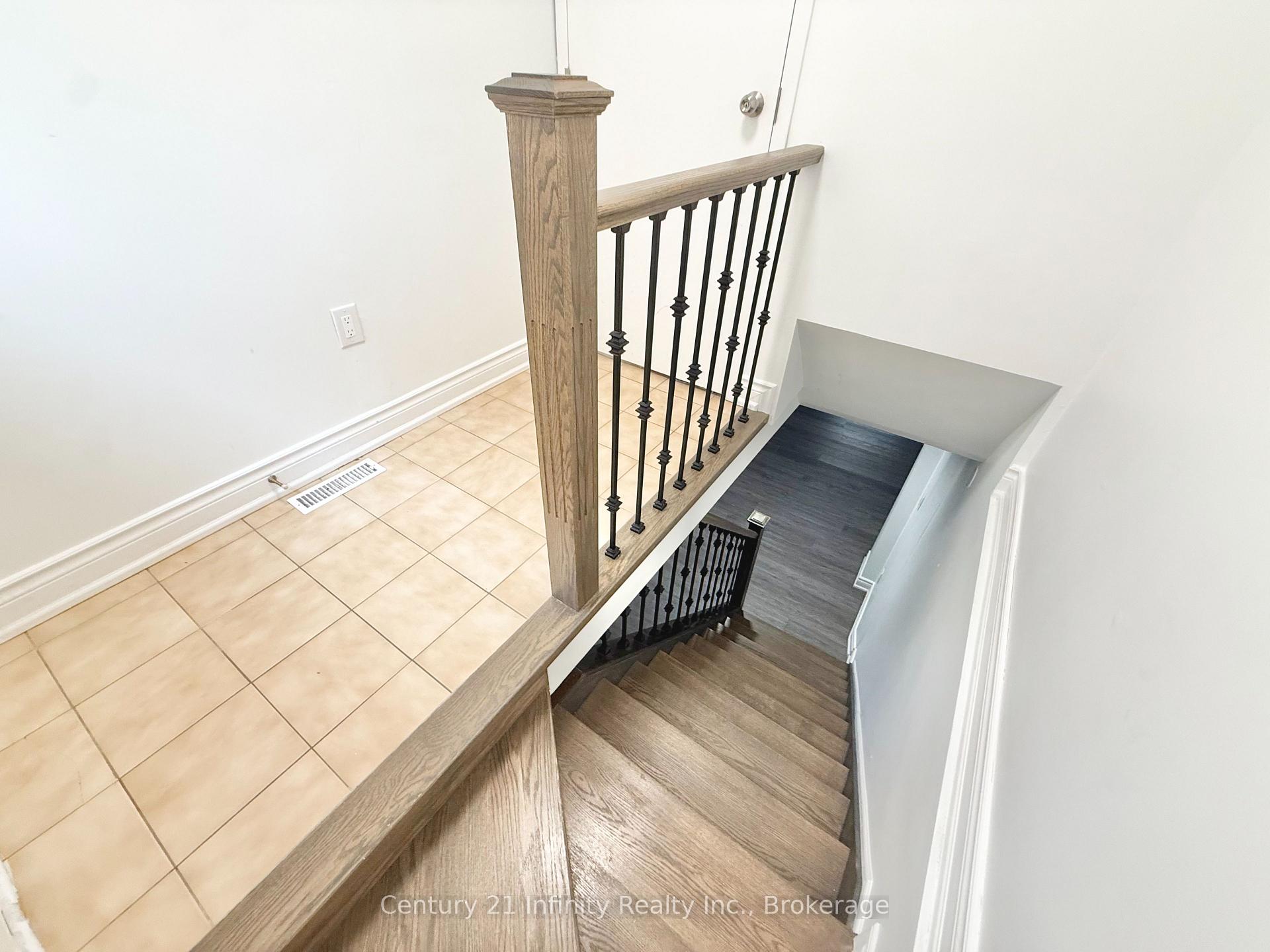 Photo 4 of 11 Meadowglen Drive, Whitby, Pringle Creek — HOMEH