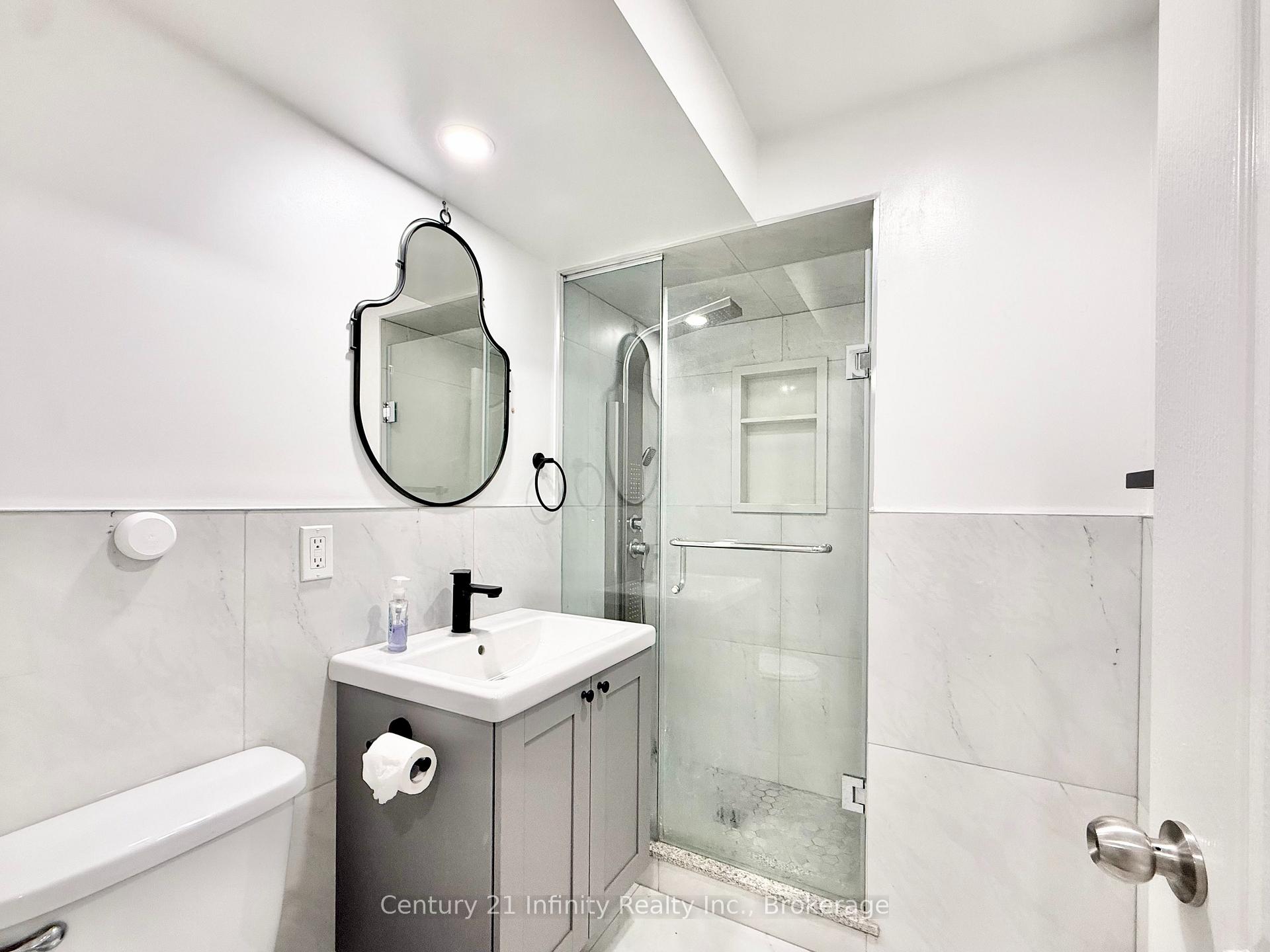 Photo 8 of 11 Meadowglen Drive, Whitby, Pringle Creek — HOMEH