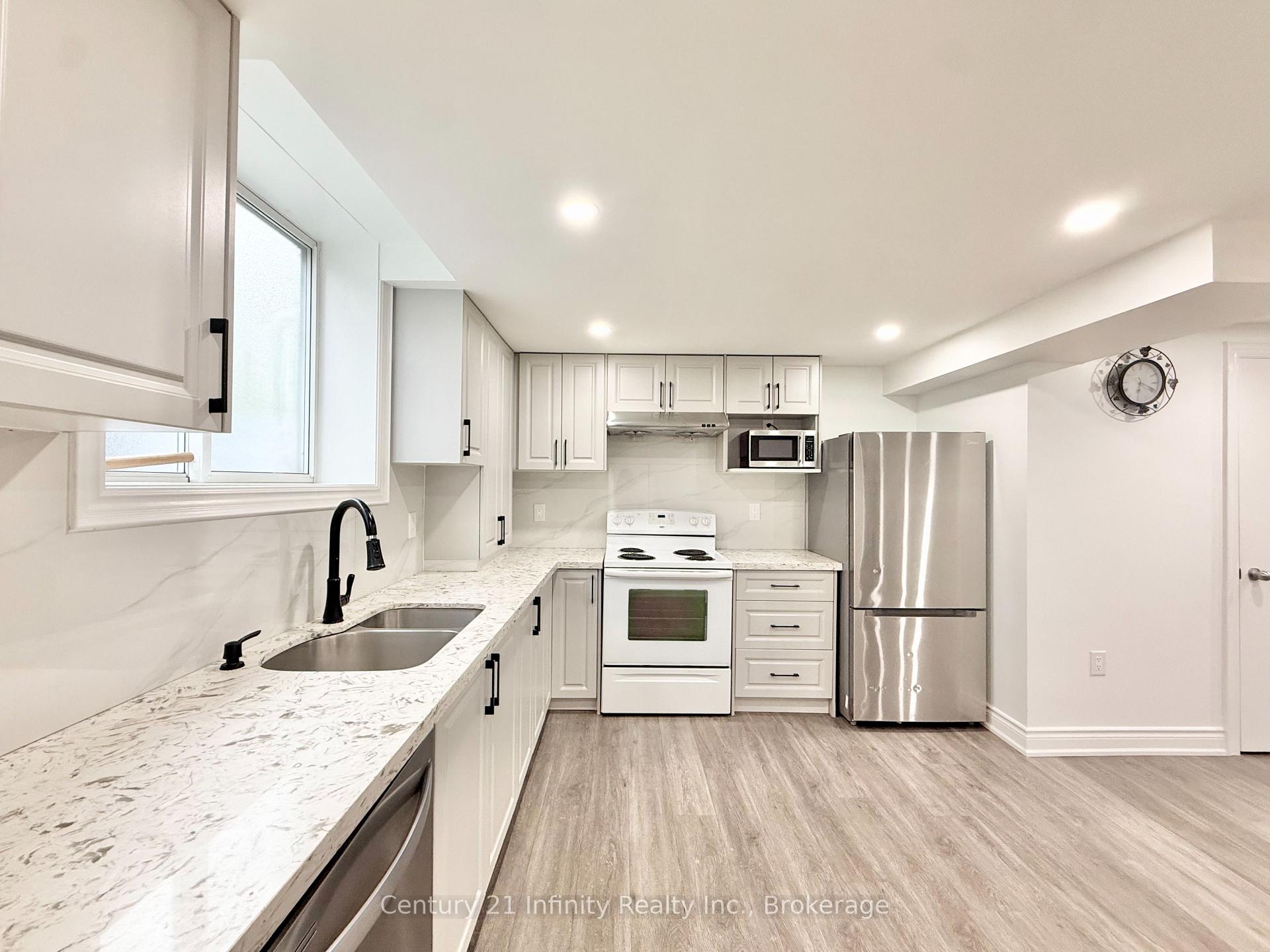 Photo 13 of 11 Meadowglen Drive, Whitby, Pringle Creek — HOMEH