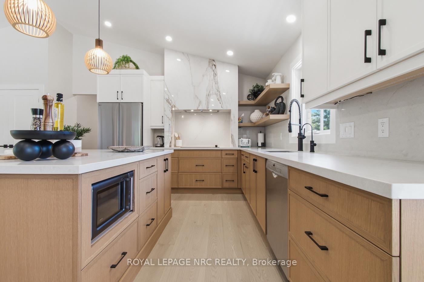 Photo 15 of 64 Sandra Drive, Pelham, Fenwick — HOMEH