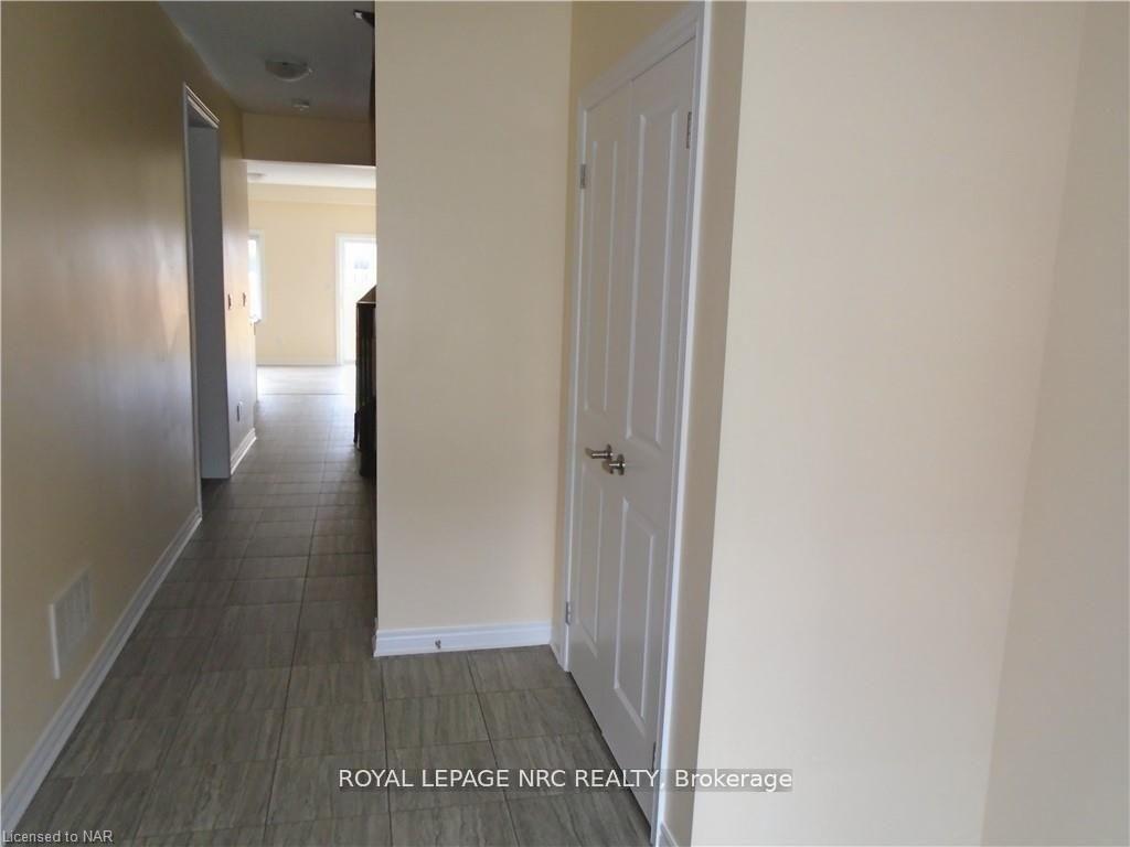 Photo 2 of 37 Sparkle Drive, Thorold, Rolling Meadows — HOMEH