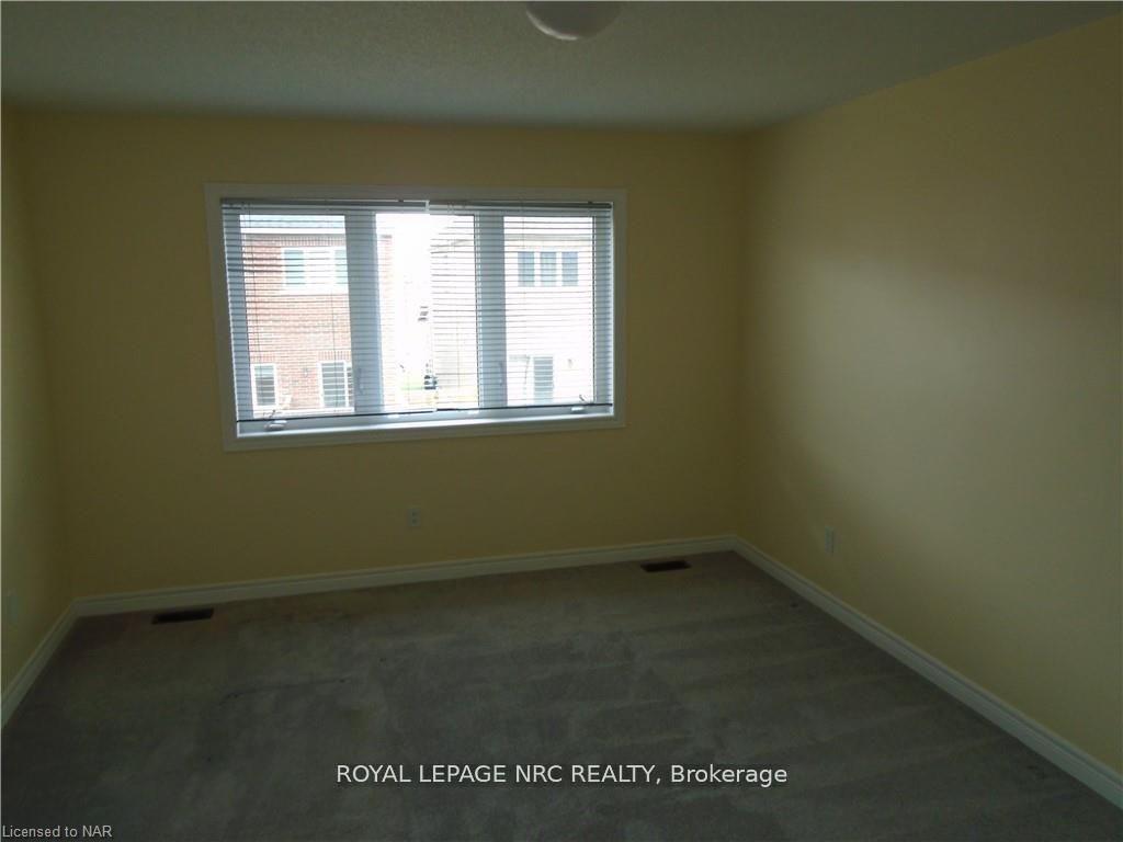 Photo 11 of 37 Sparkle Drive, Thorold, Rolling Meadows — HOMEH