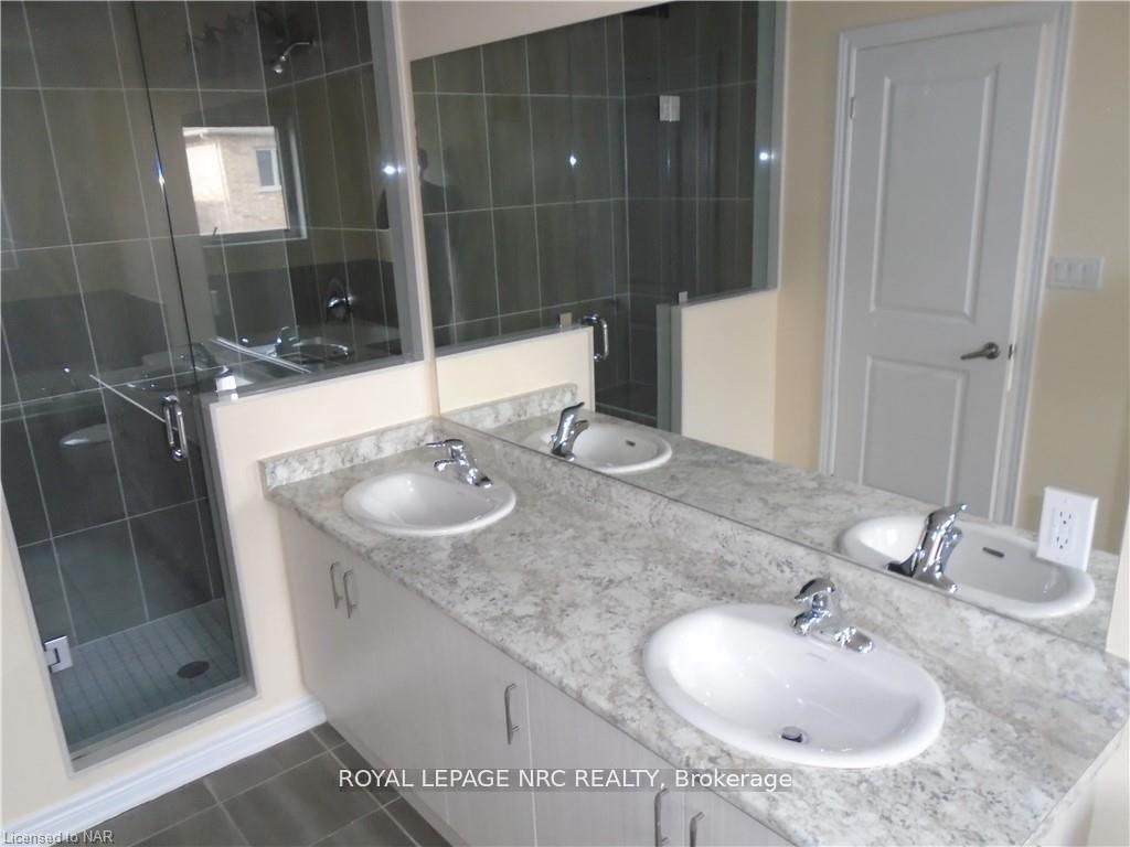 Photo 13 of 37 Sparkle Drive, Thorold, Rolling Meadows — HOMEH