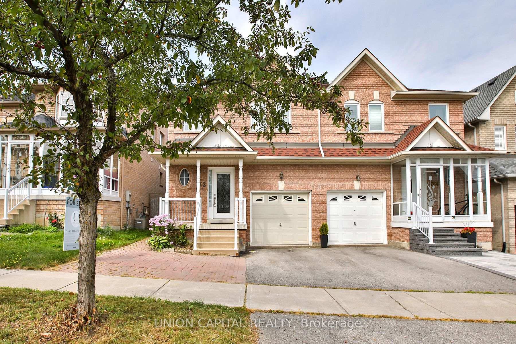 Photo 2 of 762 Caboto Trail, Markham, Village Green-South Unionville — HOMEH