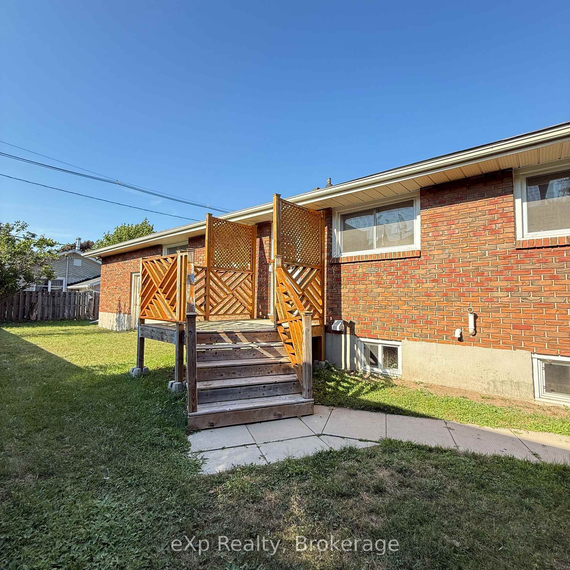 Photo 12 of 16 Orchard View Drive, Quinte West, Trenton Ward — HOMEH