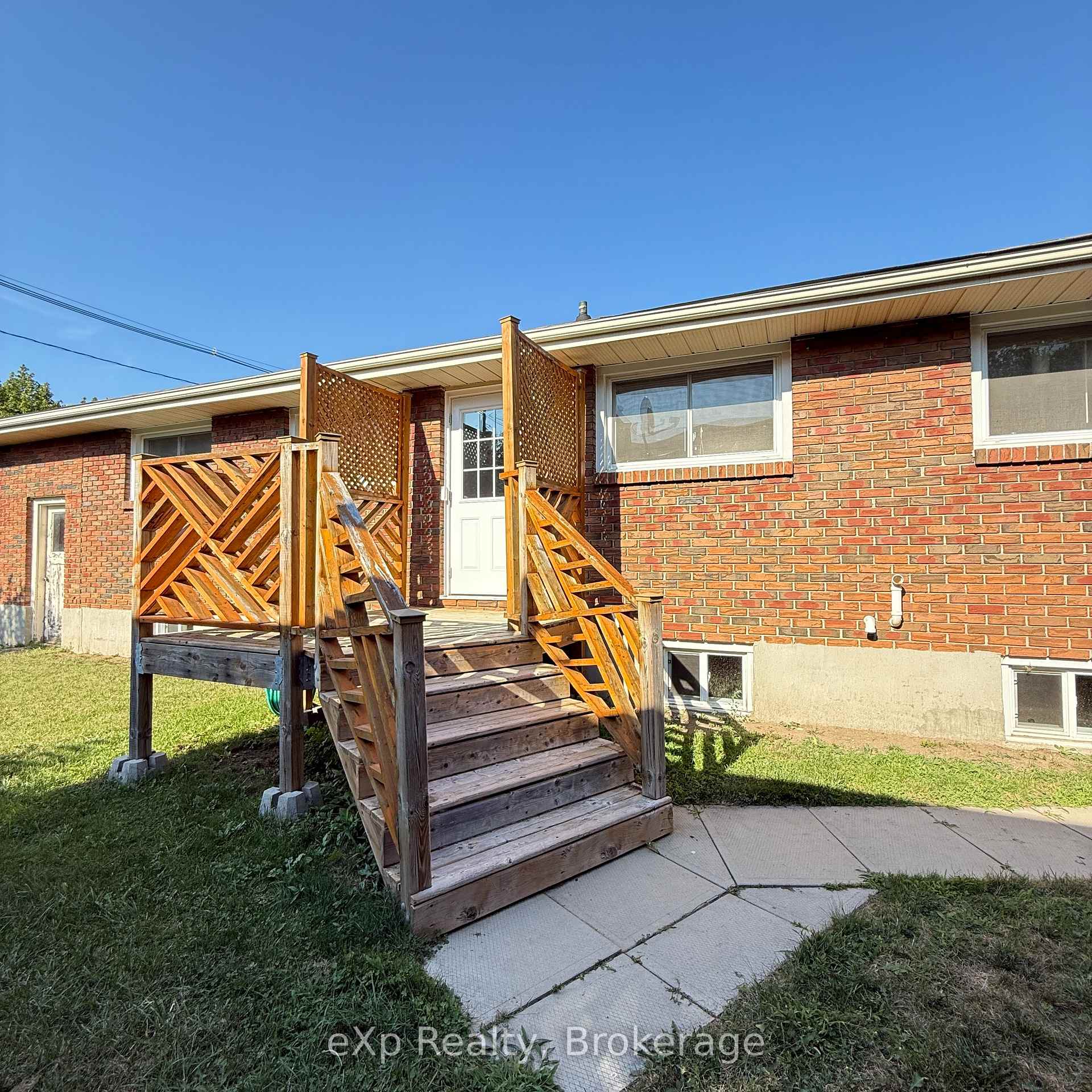 Photo 13 of 16 Orchard View Drive, Quinte West, Trenton Ward — HOMEH