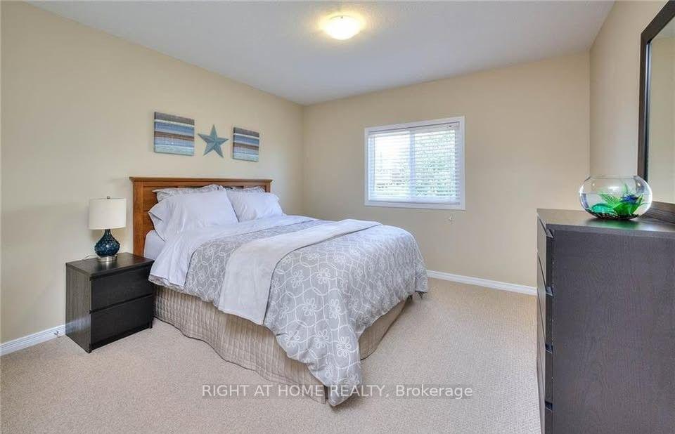 Photo 7 of 47 Upper Mercer Street, Kitchener, Grand River South — HOMEH