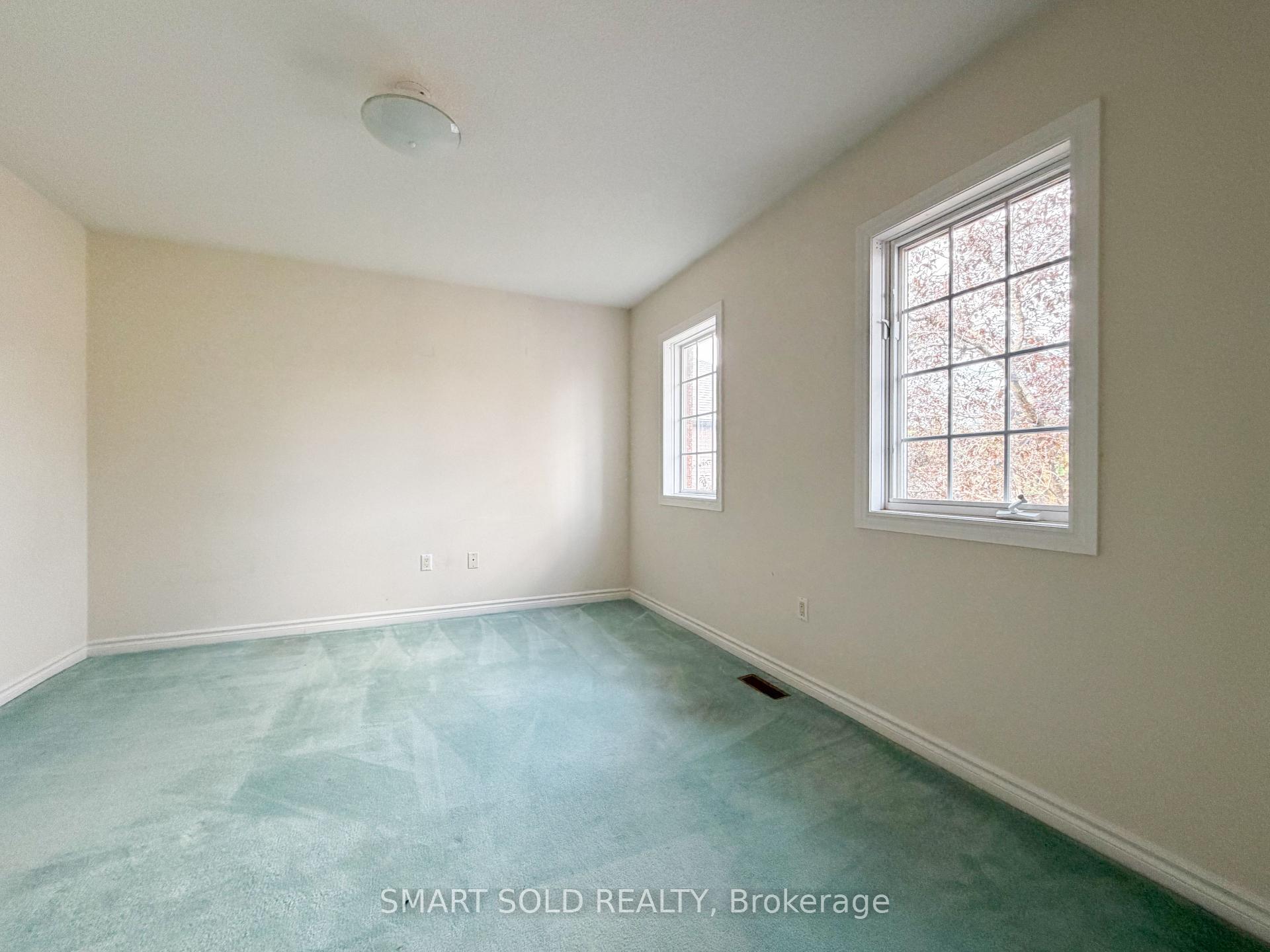 Photo 6 of 704 Foxcroft Boulevard, Newmarket, Stonehaven-Wyndham — HOMEH
