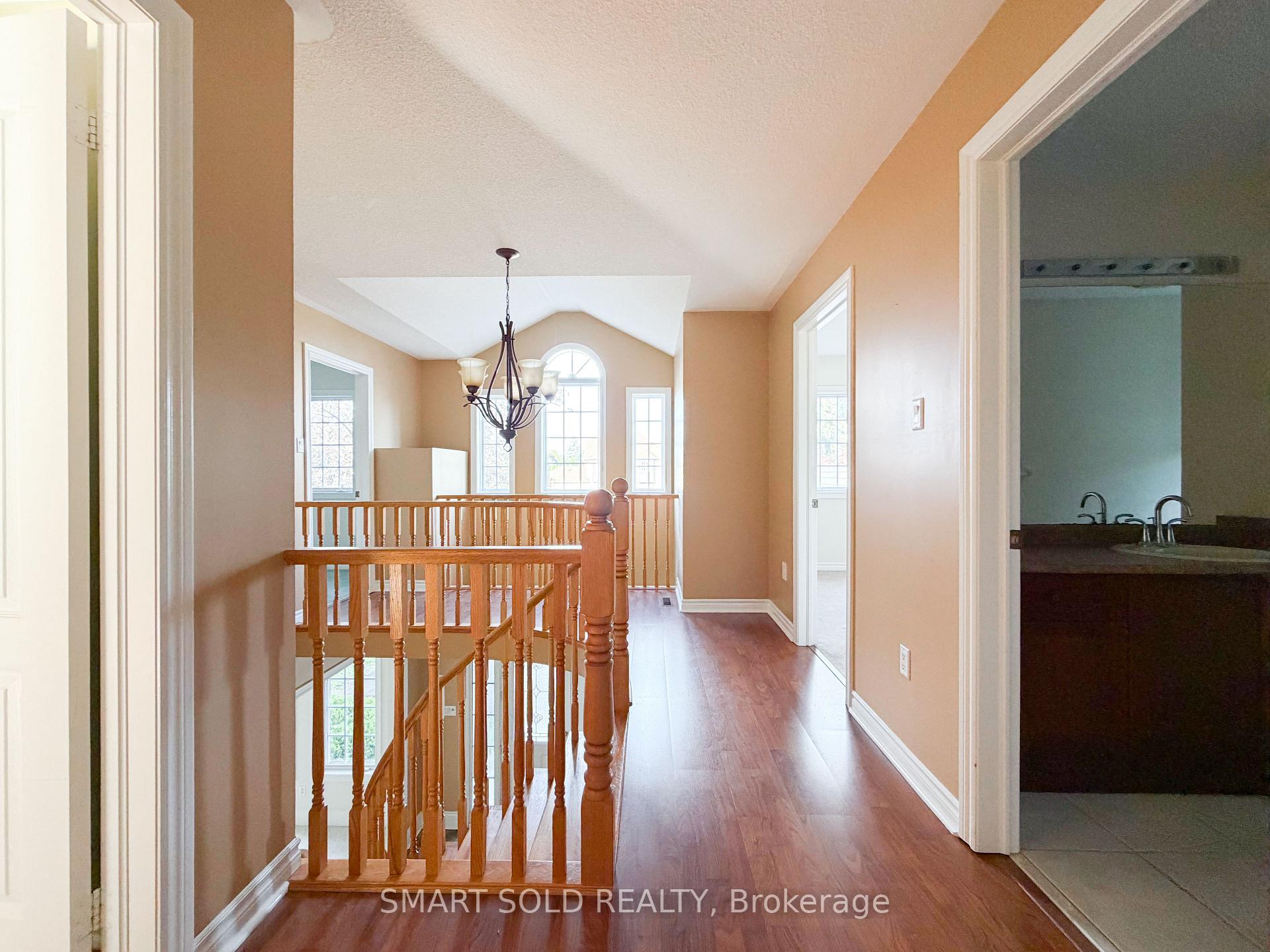 Photo 16 of 704 Foxcroft Boulevard, Newmarket, Stonehaven-Wyndham — HOMEH