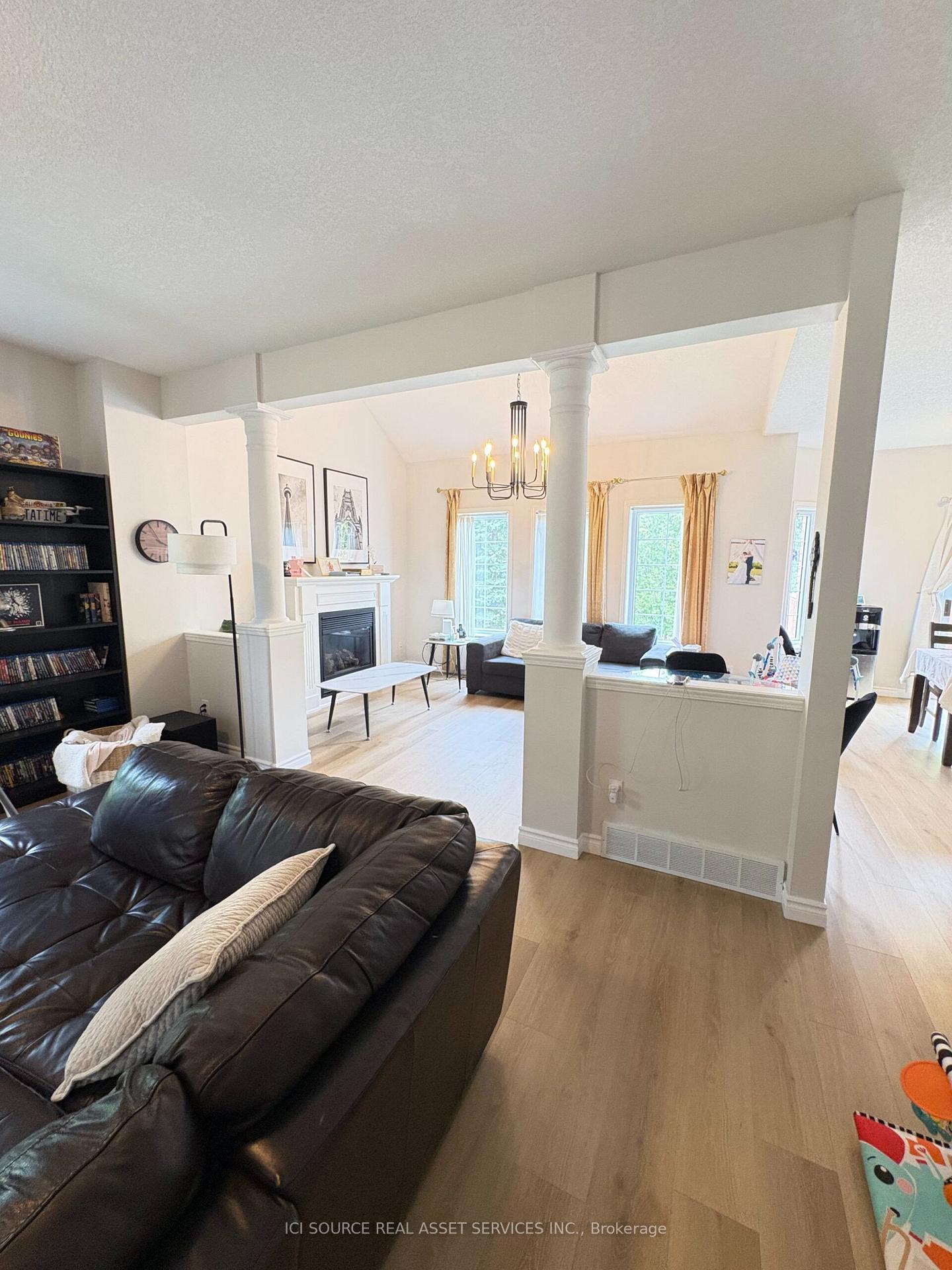 Photo 6 of 2 Woodcrest Court, Kitchener, Doon South — HOMEH