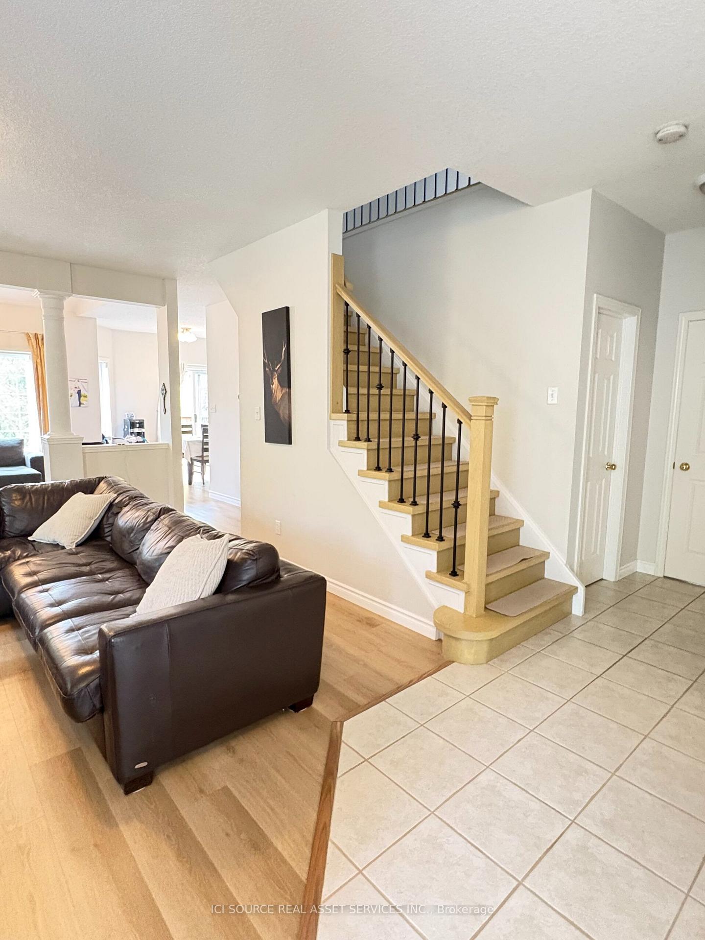 Photo 8 of 2 Woodcrest Court, Kitchener, Doon South — HOMEH