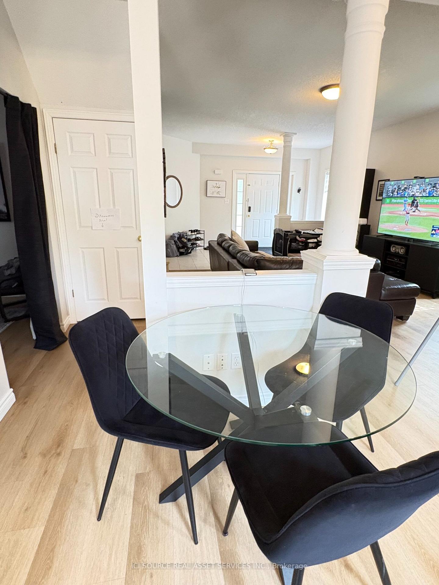 Photo 11 of 2 Woodcrest Court, Kitchener, Doon South — HOMEH