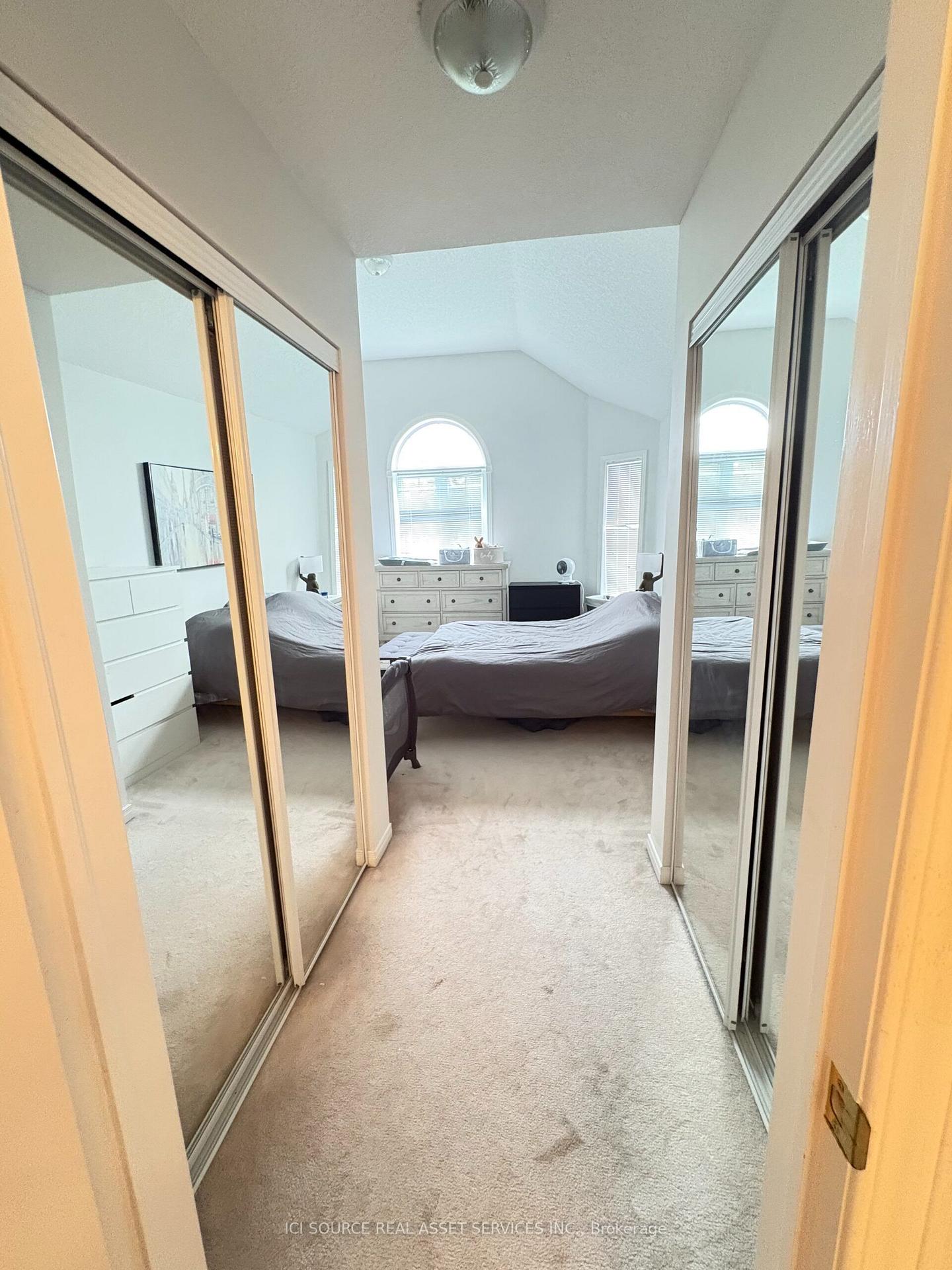 Photo 18 of 2 Woodcrest Court, Kitchener, Doon South — HOMEH