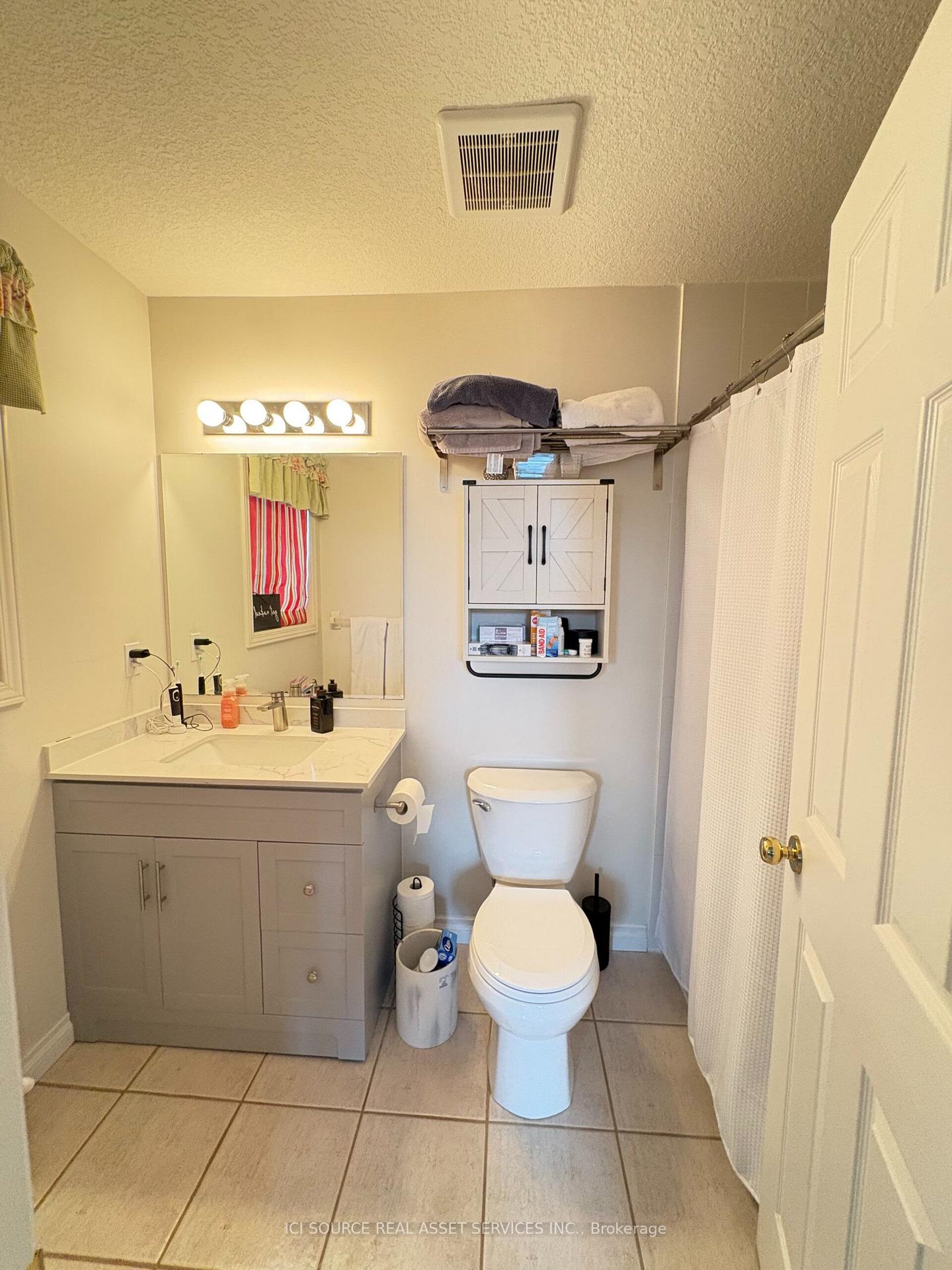 Photo 19 of 2 Woodcrest Court, Kitchener, Doon South — HOMEH