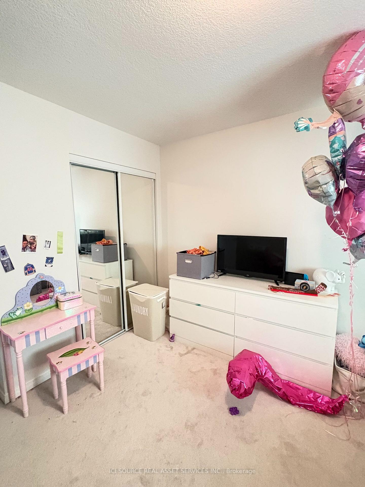 Photo 21 of 2 Woodcrest Court, Kitchener, Doon South — HOMEH