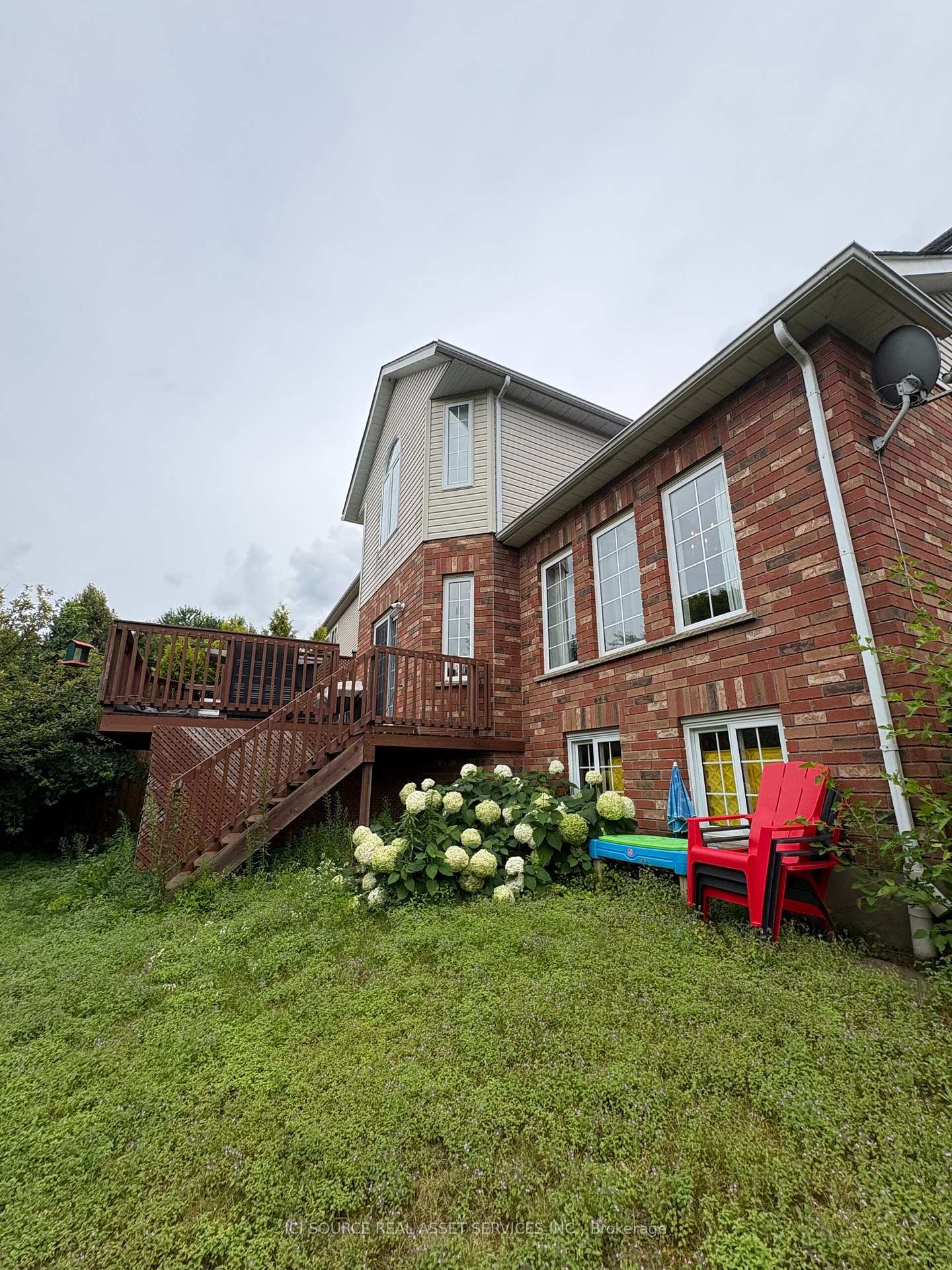Photo 36 of 2 Woodcrest Court, Kitchener, Doon South — HOMEH