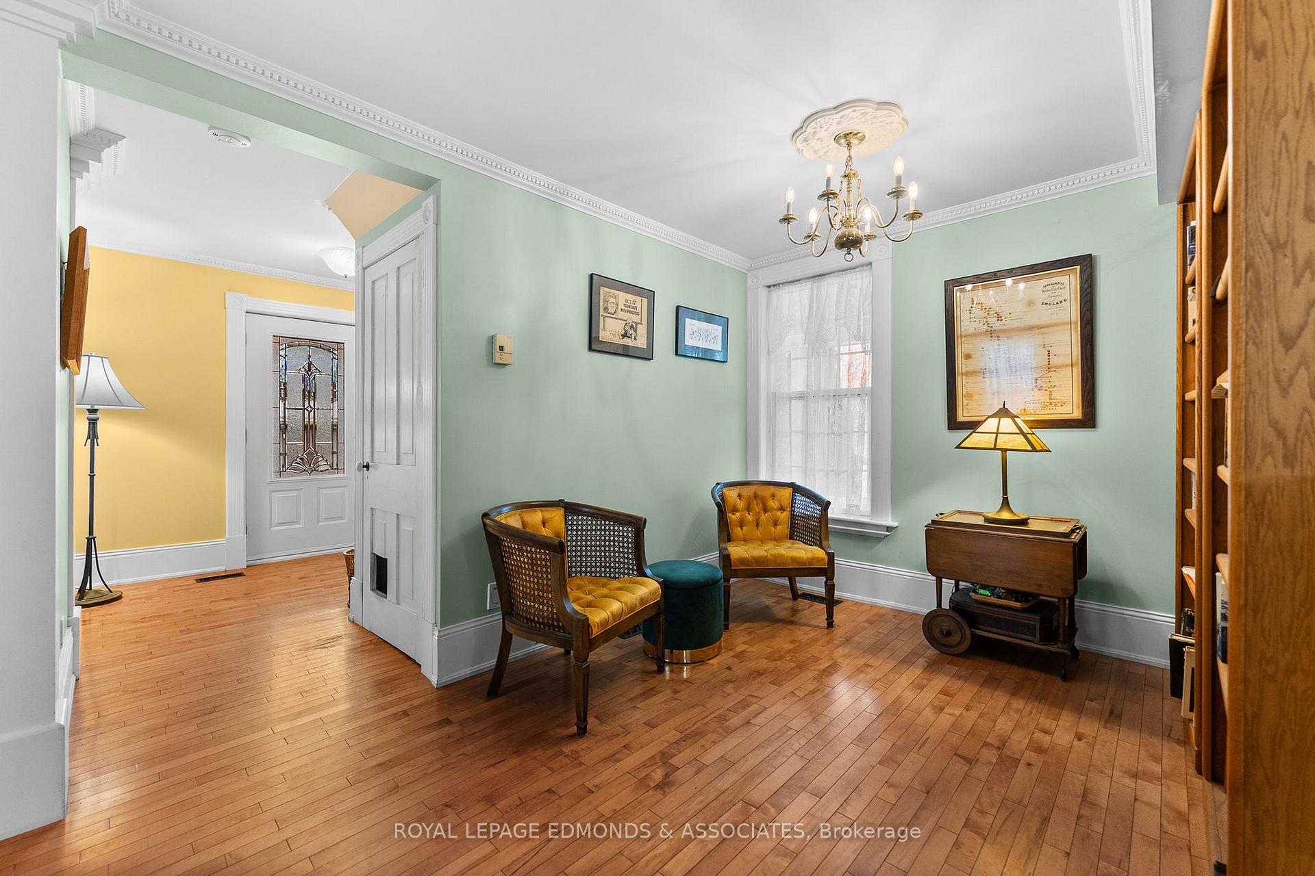 Photo 10 of 146 Mary Street, Pembroke, Pembroke — HOMEH