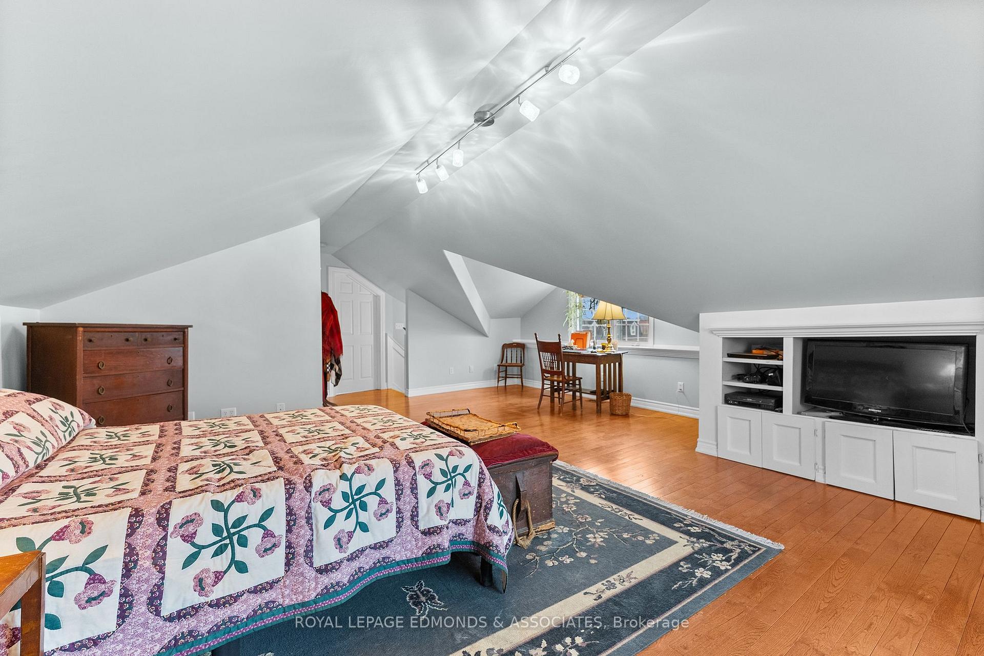 Photo 22 of 146 Mary Street, Pembroke, Pembroke — HOMEH