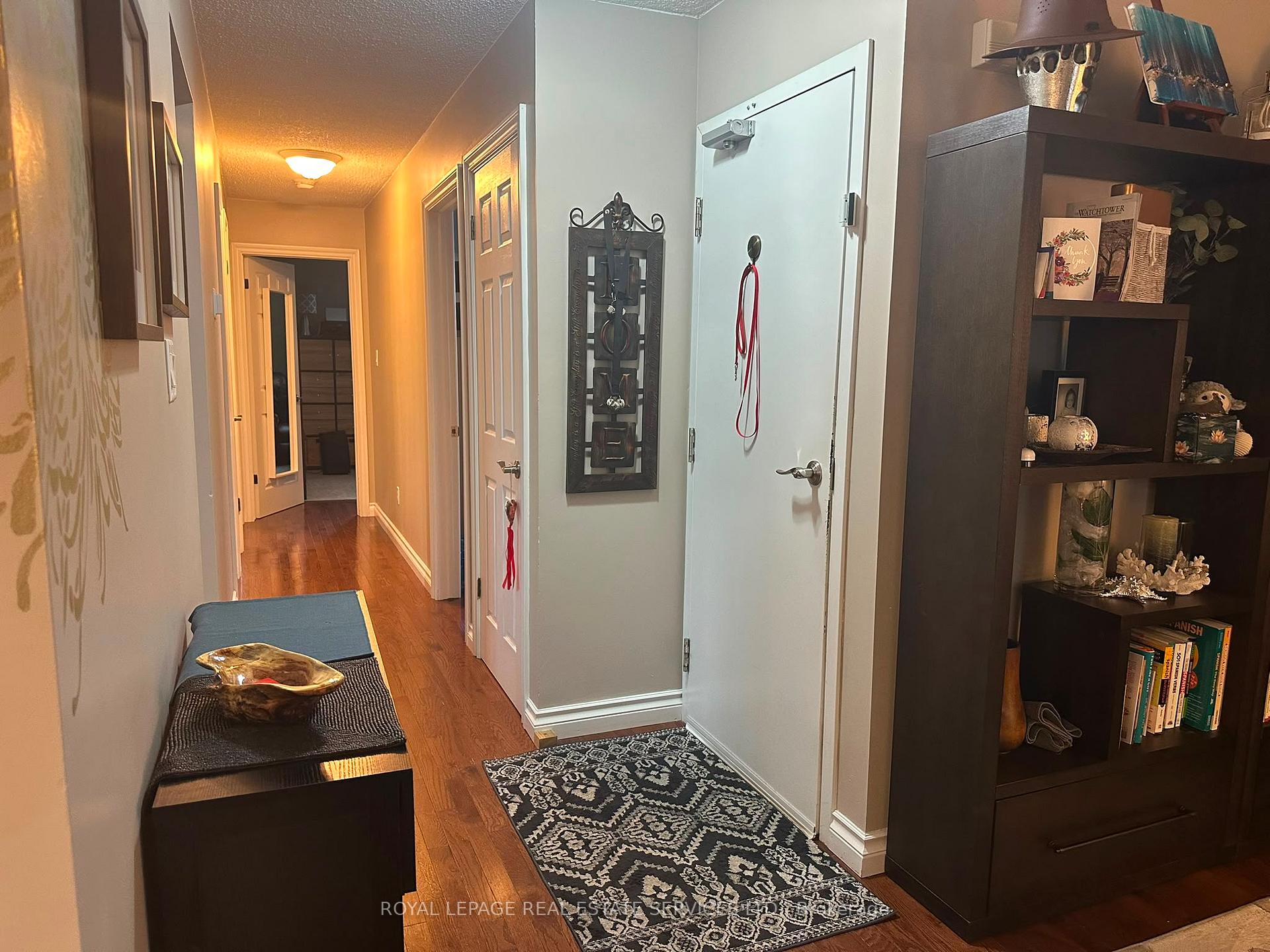 Photo 2 of Unit UPPER, 172 Queen Street, New Tecumseth, Alliston — HOMEH