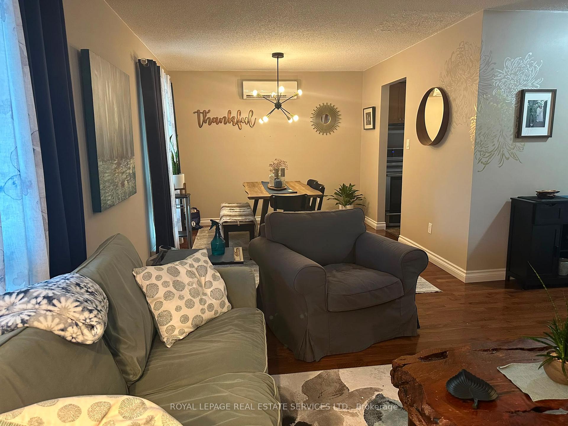Photo 6 of Unit UPPER, 172 Queen Street, New Tecumseth, Alliston — HOMEH