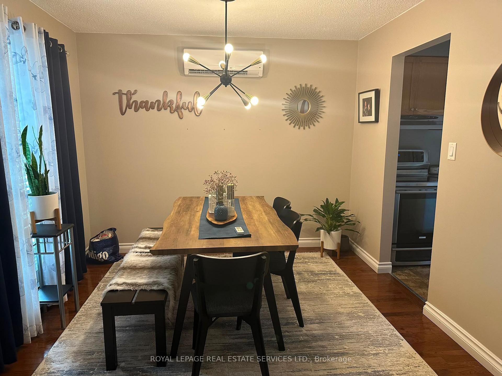 Photo 7 of Unit UPPER, 172 Queen Street, New Tecumseth, Alliston — HOMEH