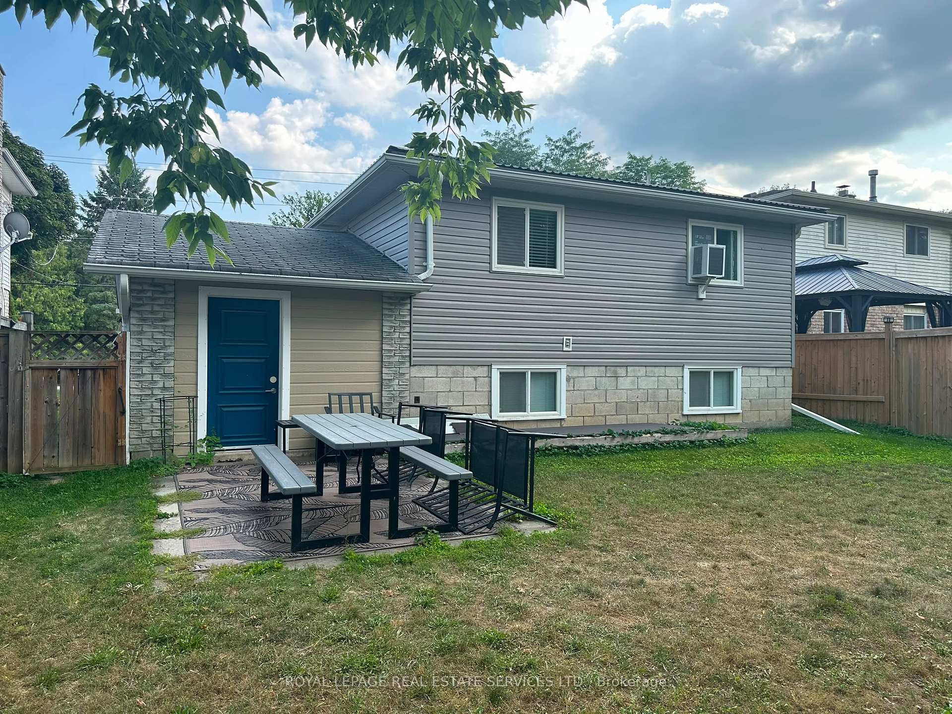 Photo 20 of Unit UPPER, 172 Queen Street, New Tecumseth, Alliston — HOMEH