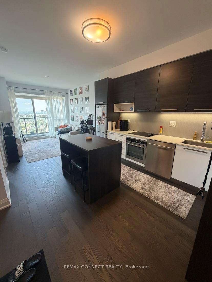 Photo 2 of Unit 4, 36 Park Lawn Road, Etobicoke, Mimico — HOMEH