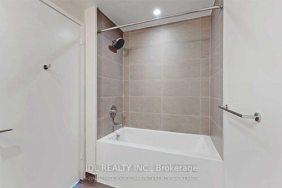 Photo 5 of Unit 4011, 5 buttermill Avenue, Vaughan, Vaughan Corporate Centre — HOMEH