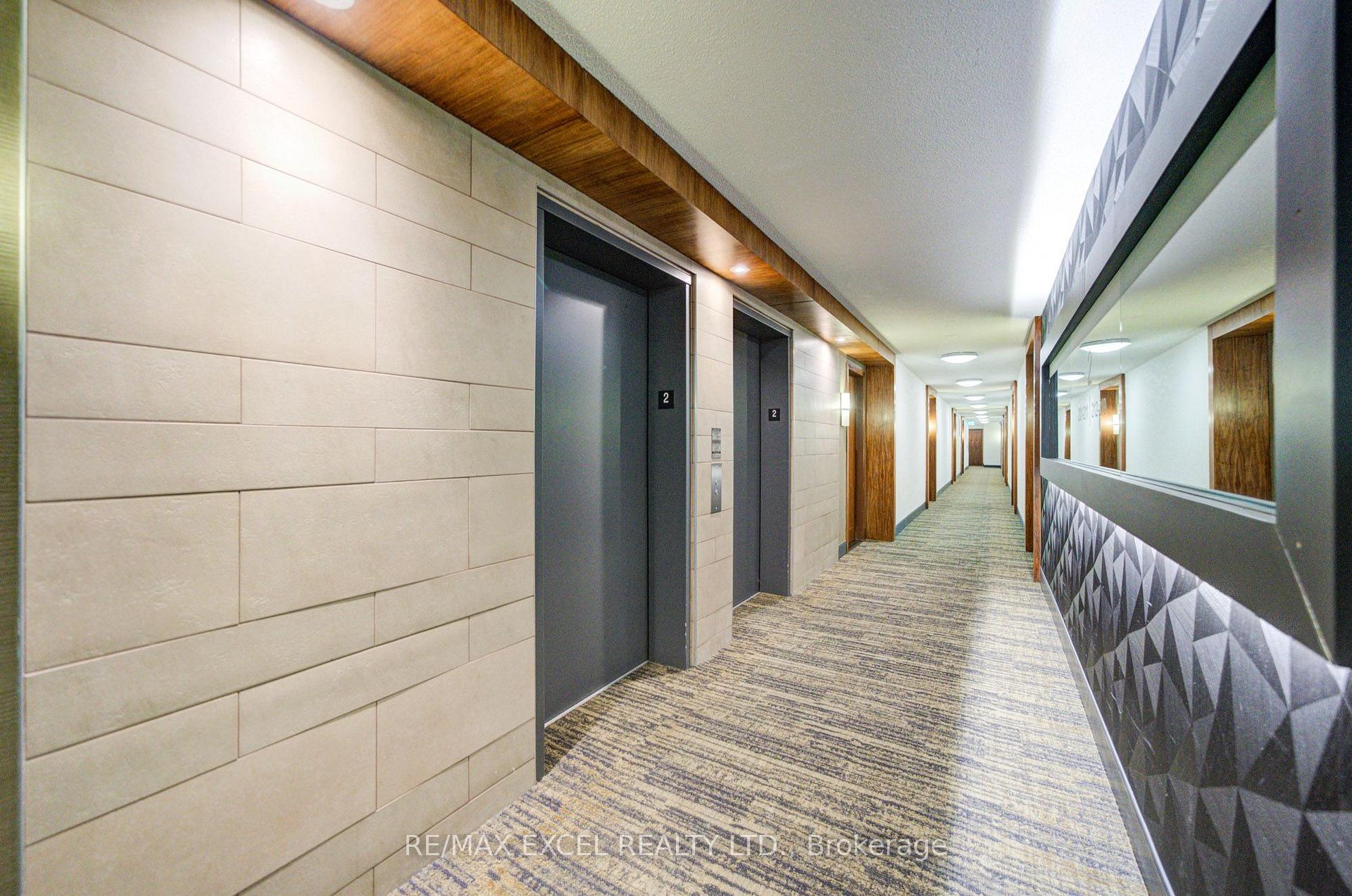 Photo 5 of Unit 202, 37 Galleria Parkway, Markham, Commerce Valley — HOMEH