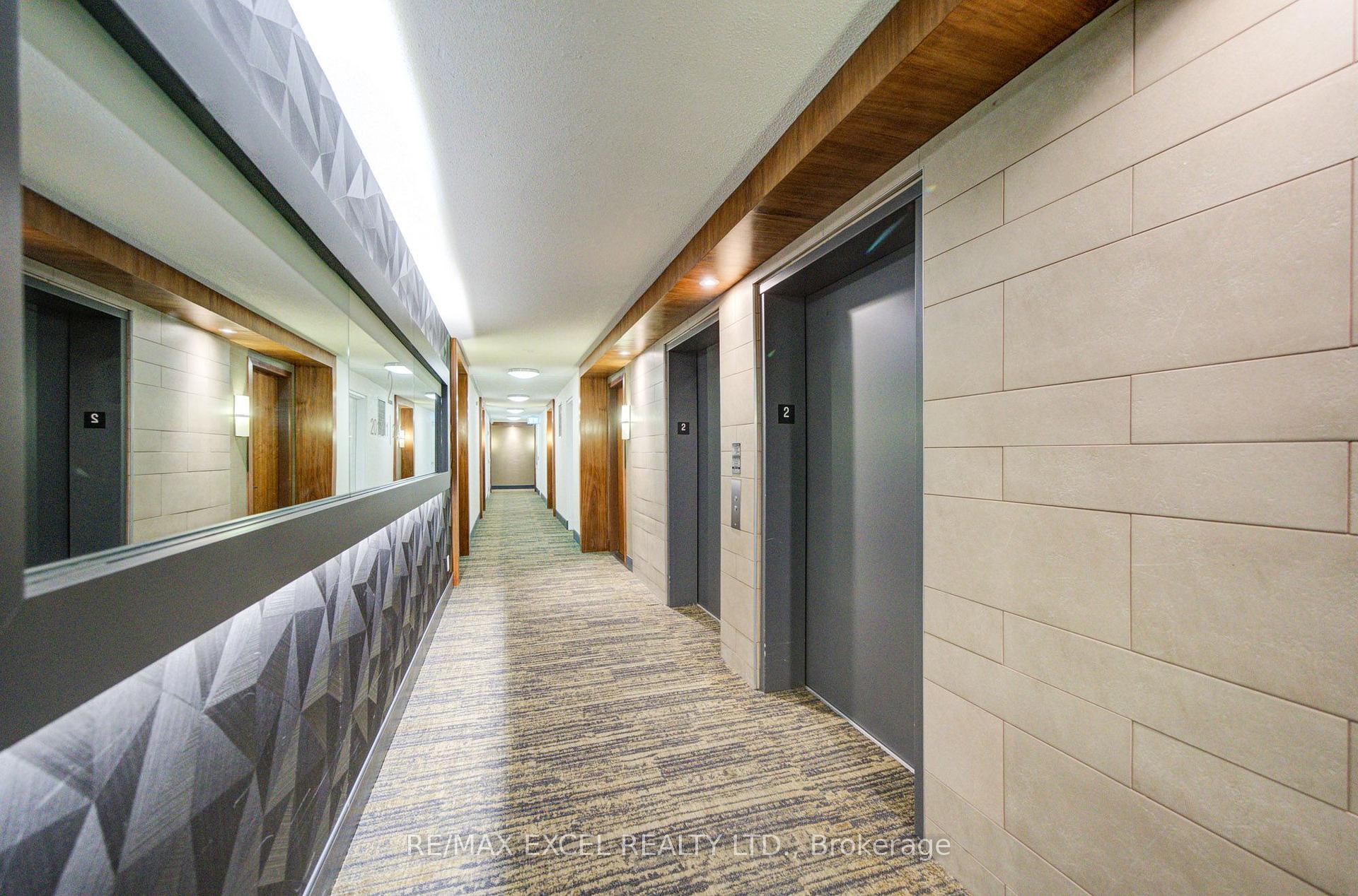 Photo 6 of Unit 202, 37 Galleria Parkway, Markham, Commerce Valley — HOMEH