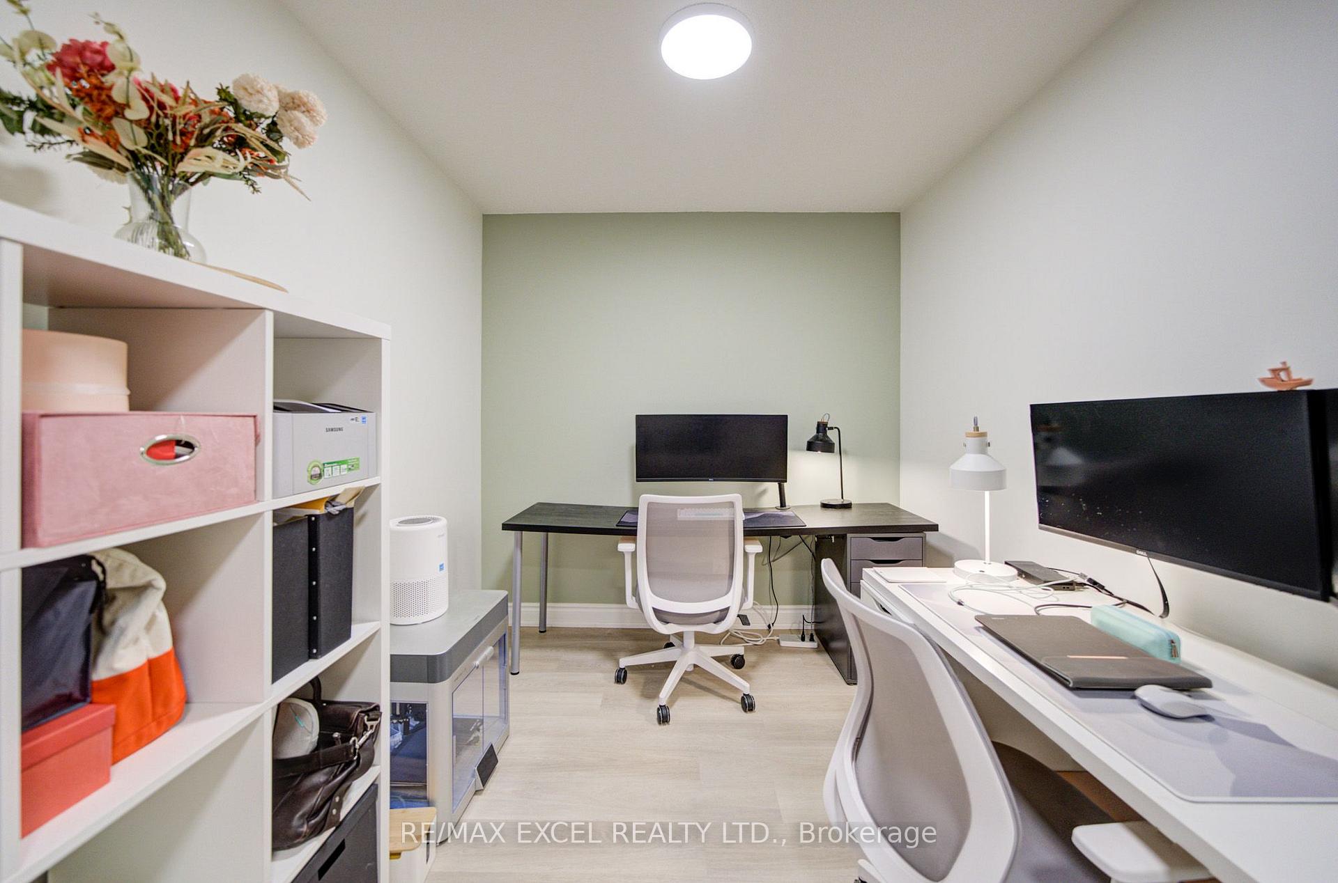 Photo 12 of Unit 202, 37 Galleria Parkway, Markham, Commerce Valley — HOMEH