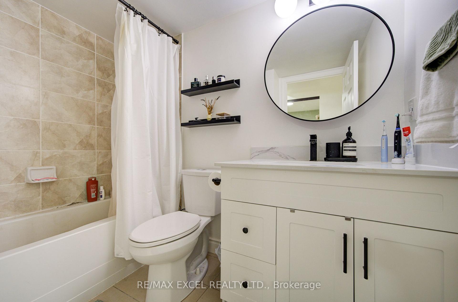 Photo 15 of Unit 202, 37 Galleria Parkway, Markham, Commerce Valley — HOMEH