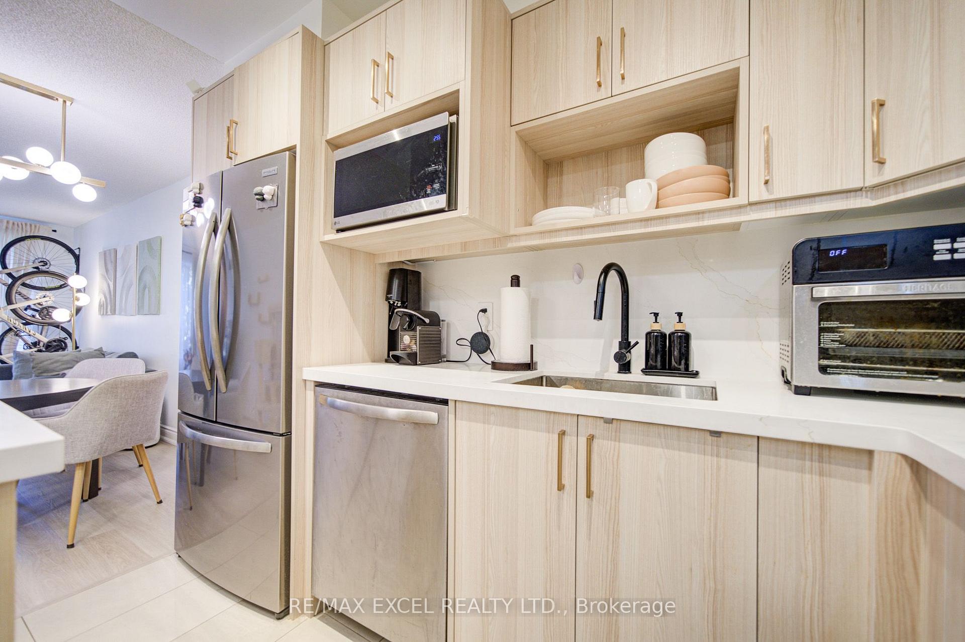 Photo 20 of Unit 202, 37 Galleria Parkway, Markham, Commerce Valley — HOMEH