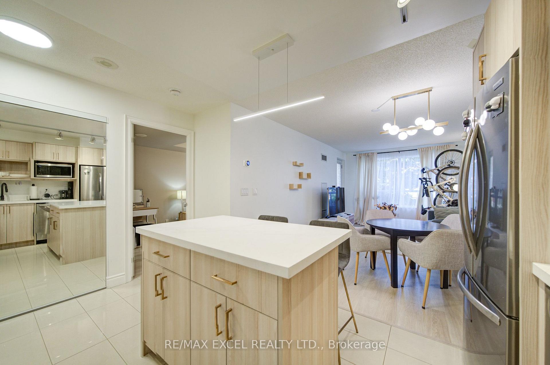 Photo 23 of Unit 202, 37 Galleria Parkway, Markham, Commerce Valley — HOMEH