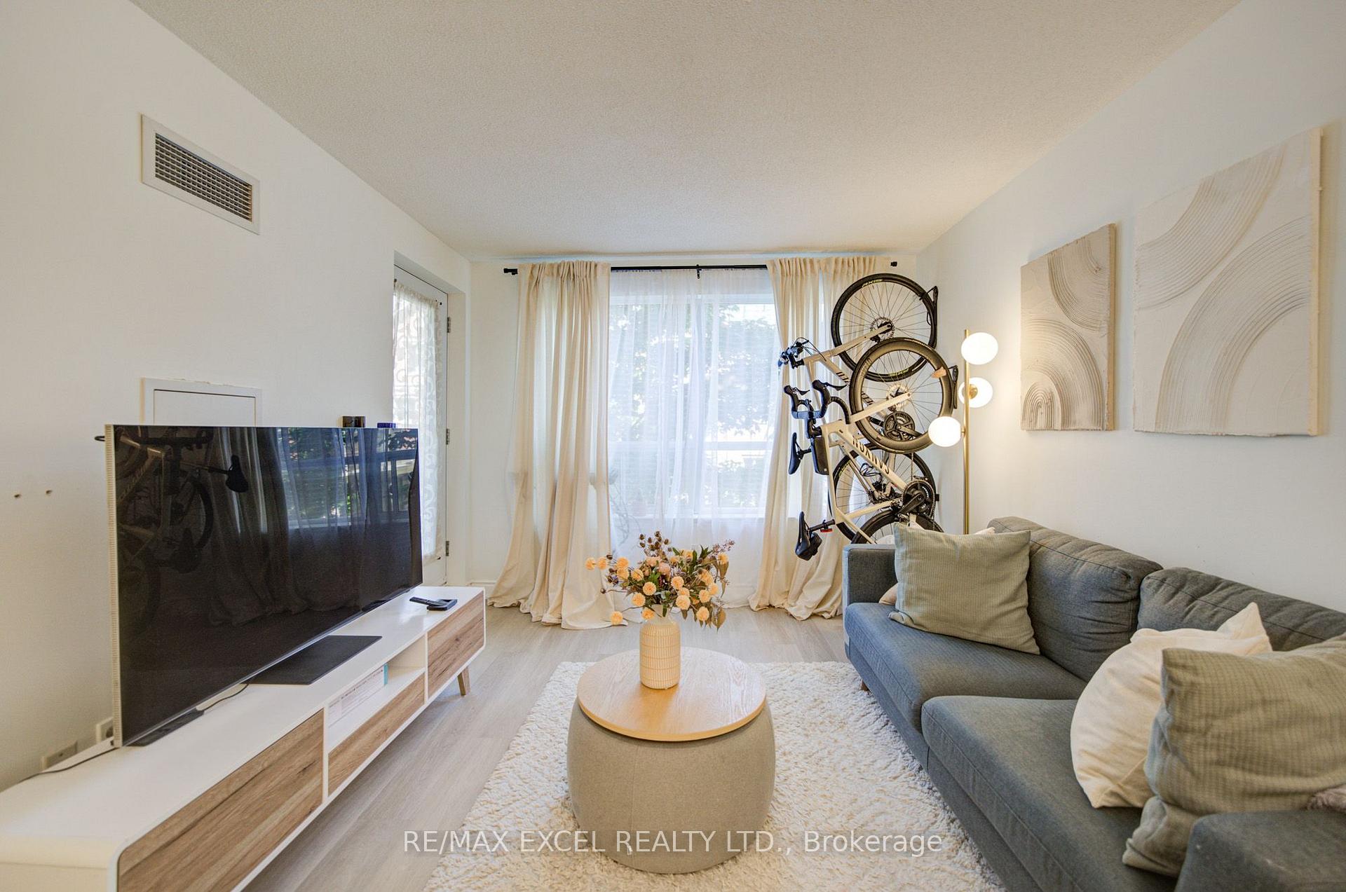 Photo 29 of Unit 202, 37 Galleria Parkway, Markham, Commerce Valley — HOMEH