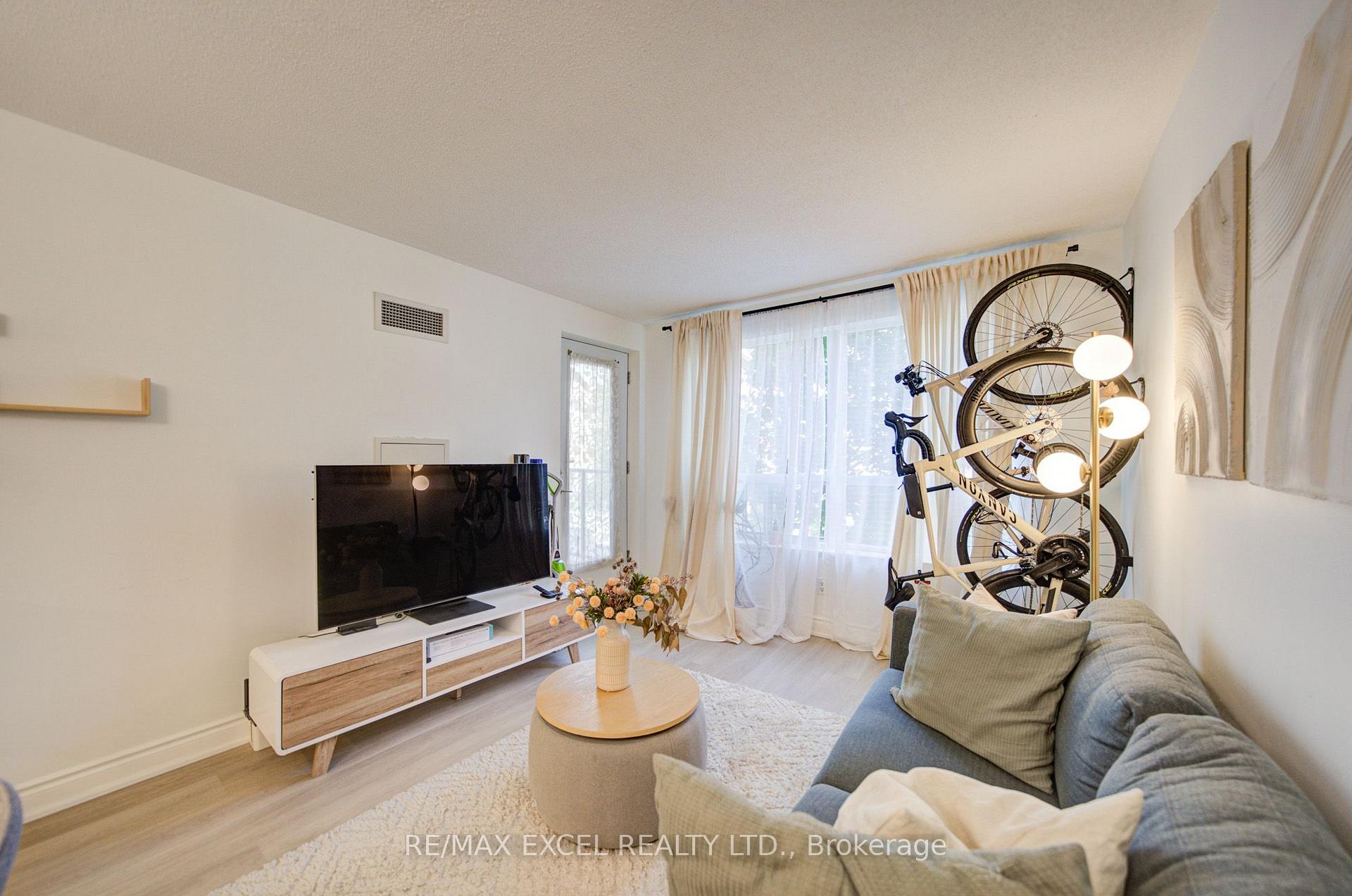 Photo 30 of Unit 202, 37 Galleria Parkway, Markham, Commerce Valley — HOMEH